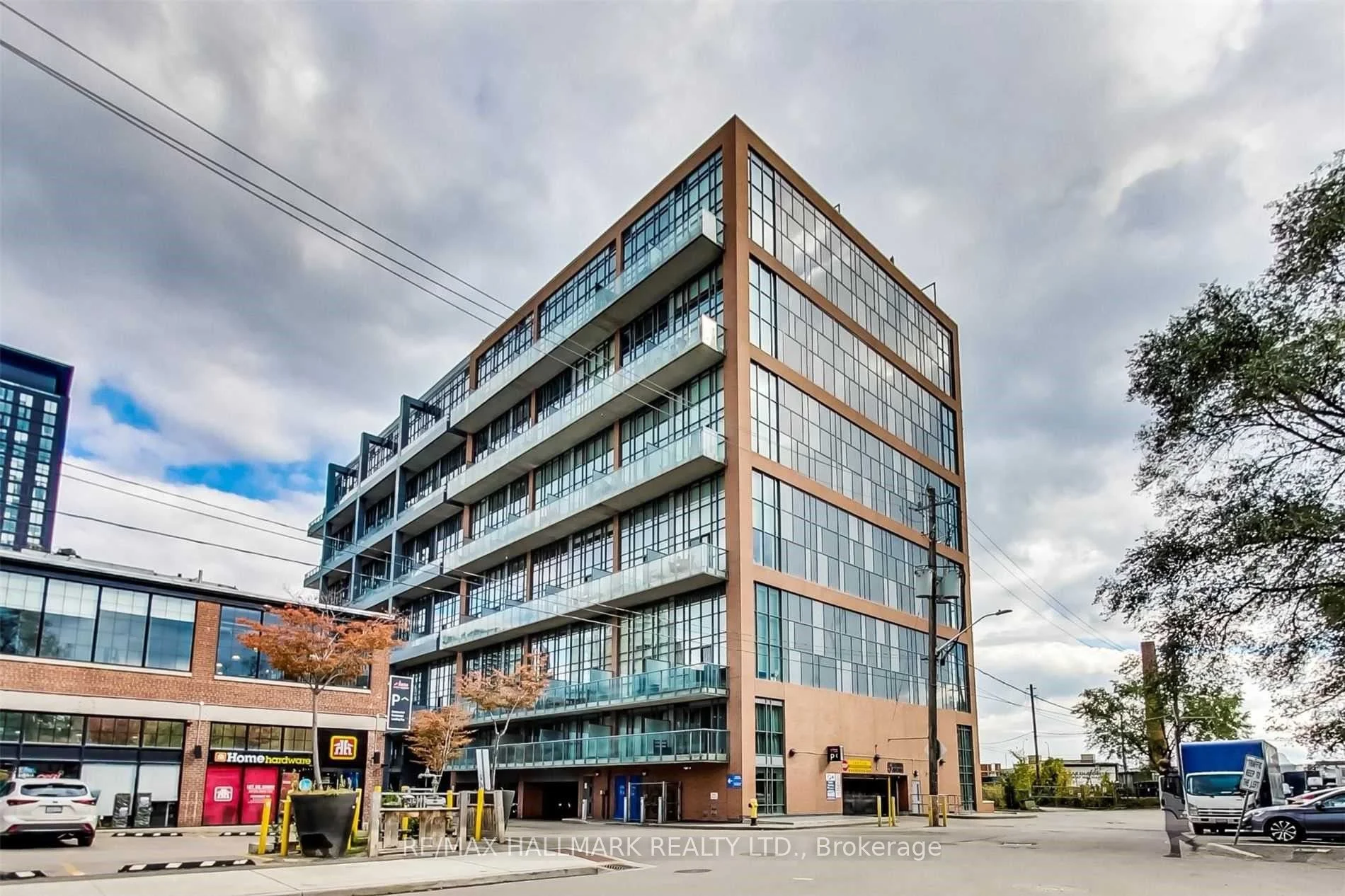 5 Hanna Avenue 403, Toronto C01, ON M6K 1X6