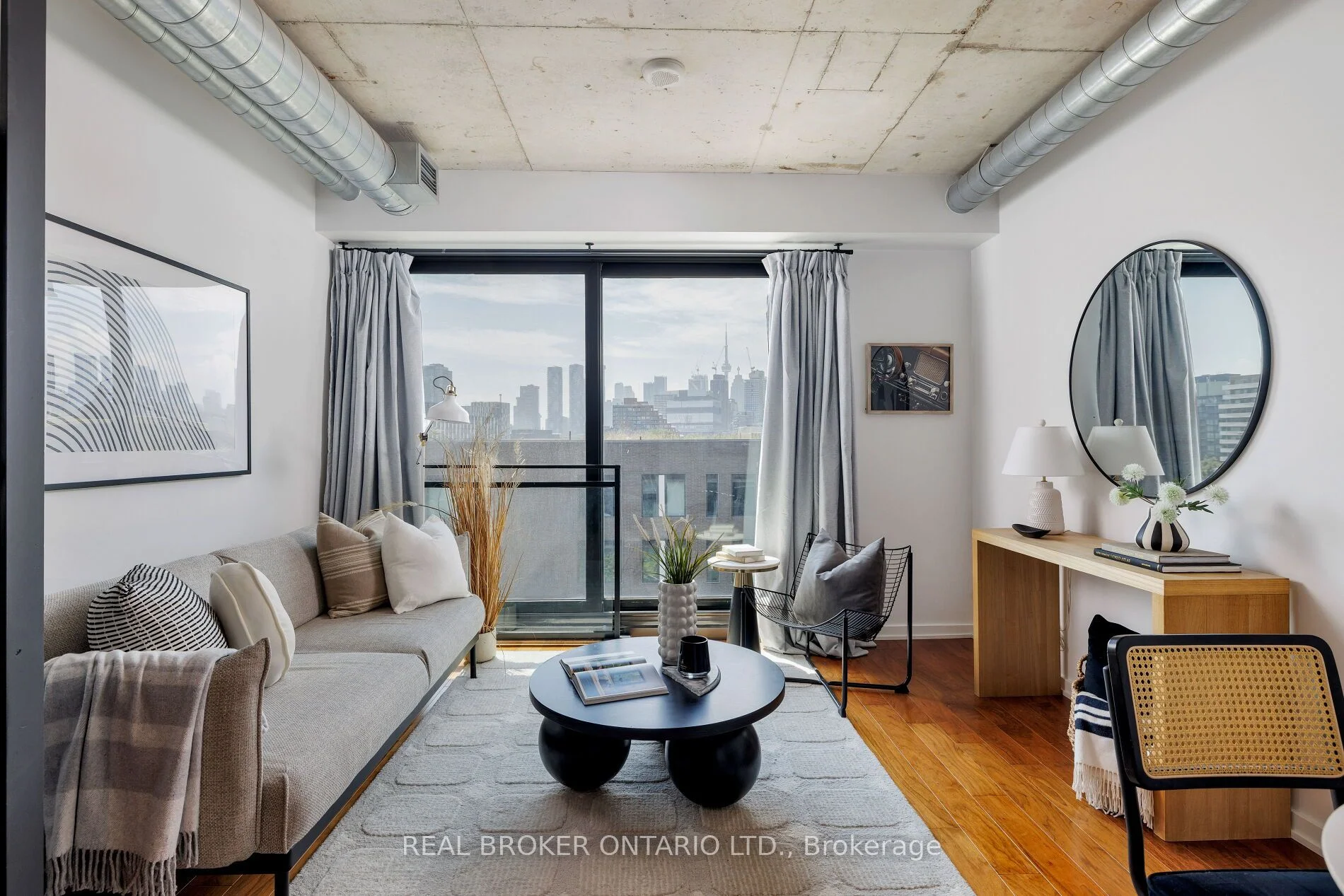47 Lower River Street 539, Toronto C08, ON M5A 0G1