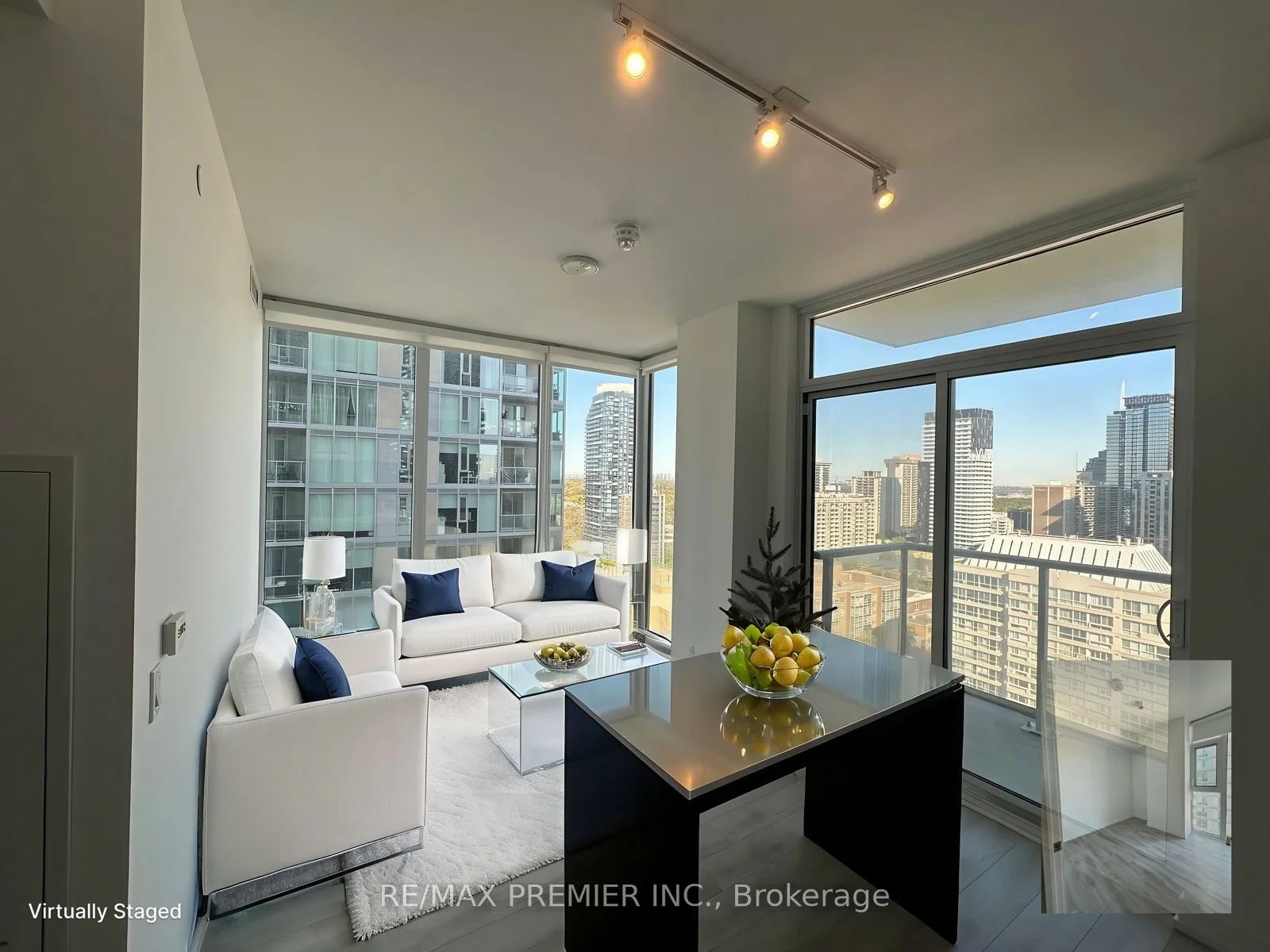 33 Helendale Avenue 1403, Toronto C03, On M4r 0a4