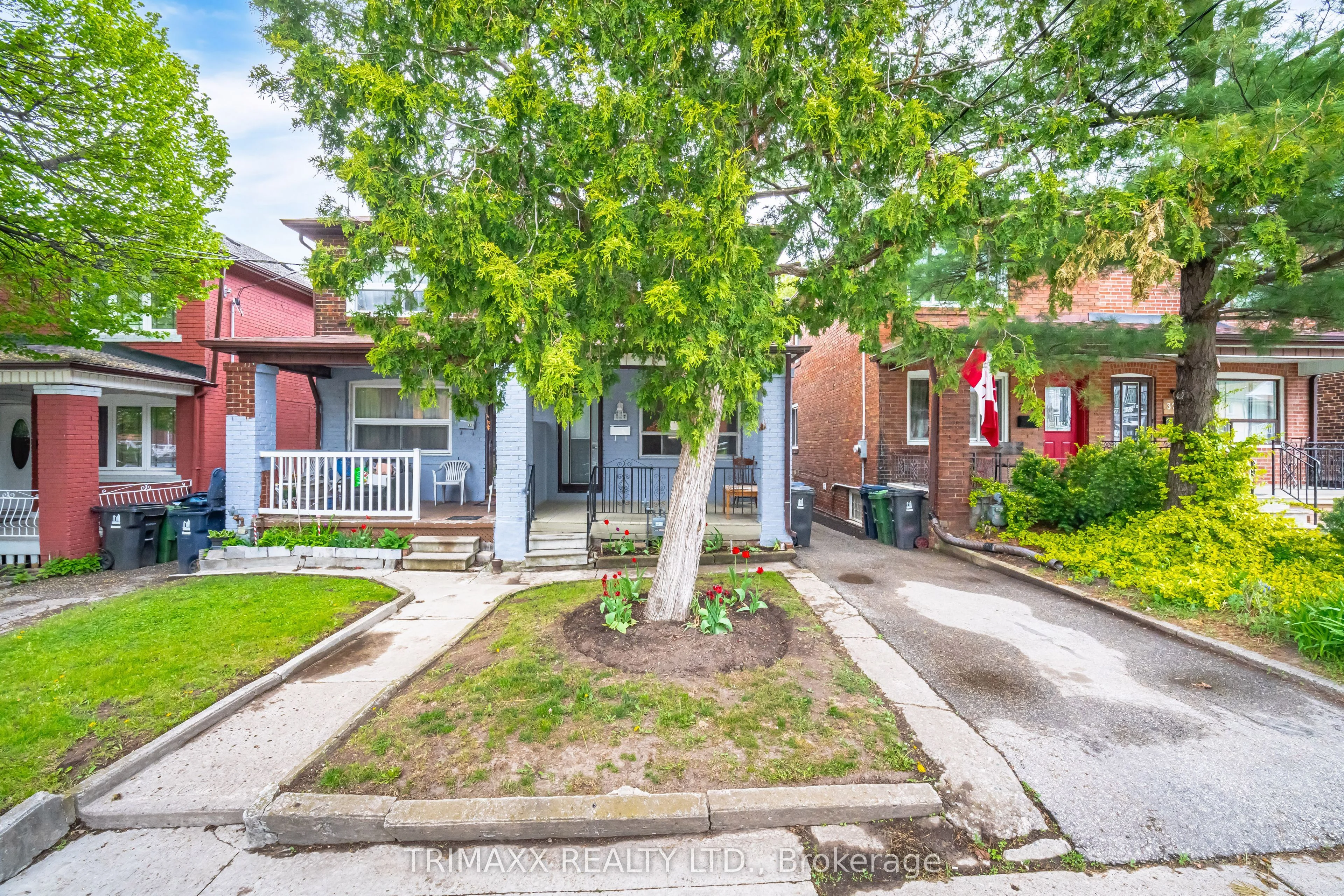 327 Atlas Avenue, Toronto C03, ON M6C 3P8