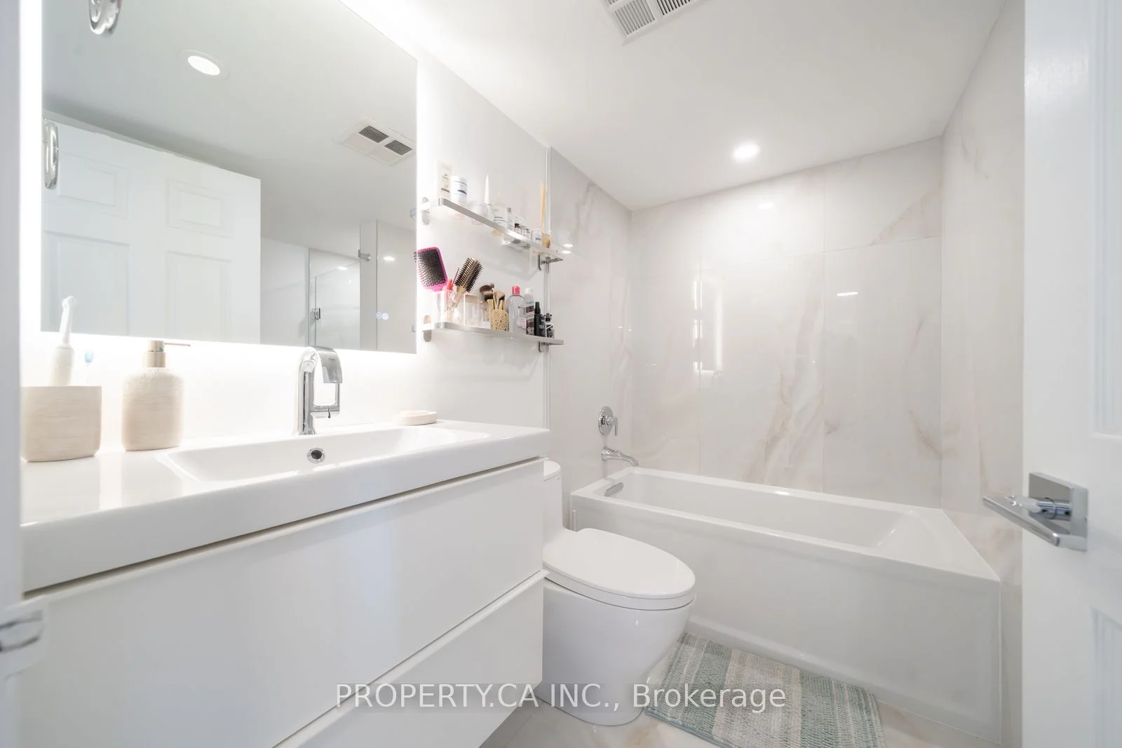801 King Street 1019, Toronto C01, ON M5V 3C9