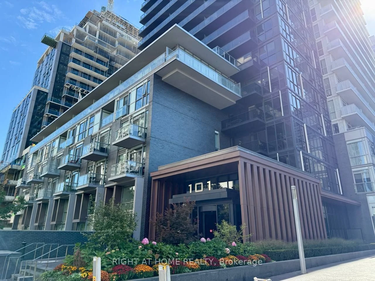 101 Erskine Avenue 1908, Toronto C10, ON M4P 0C5