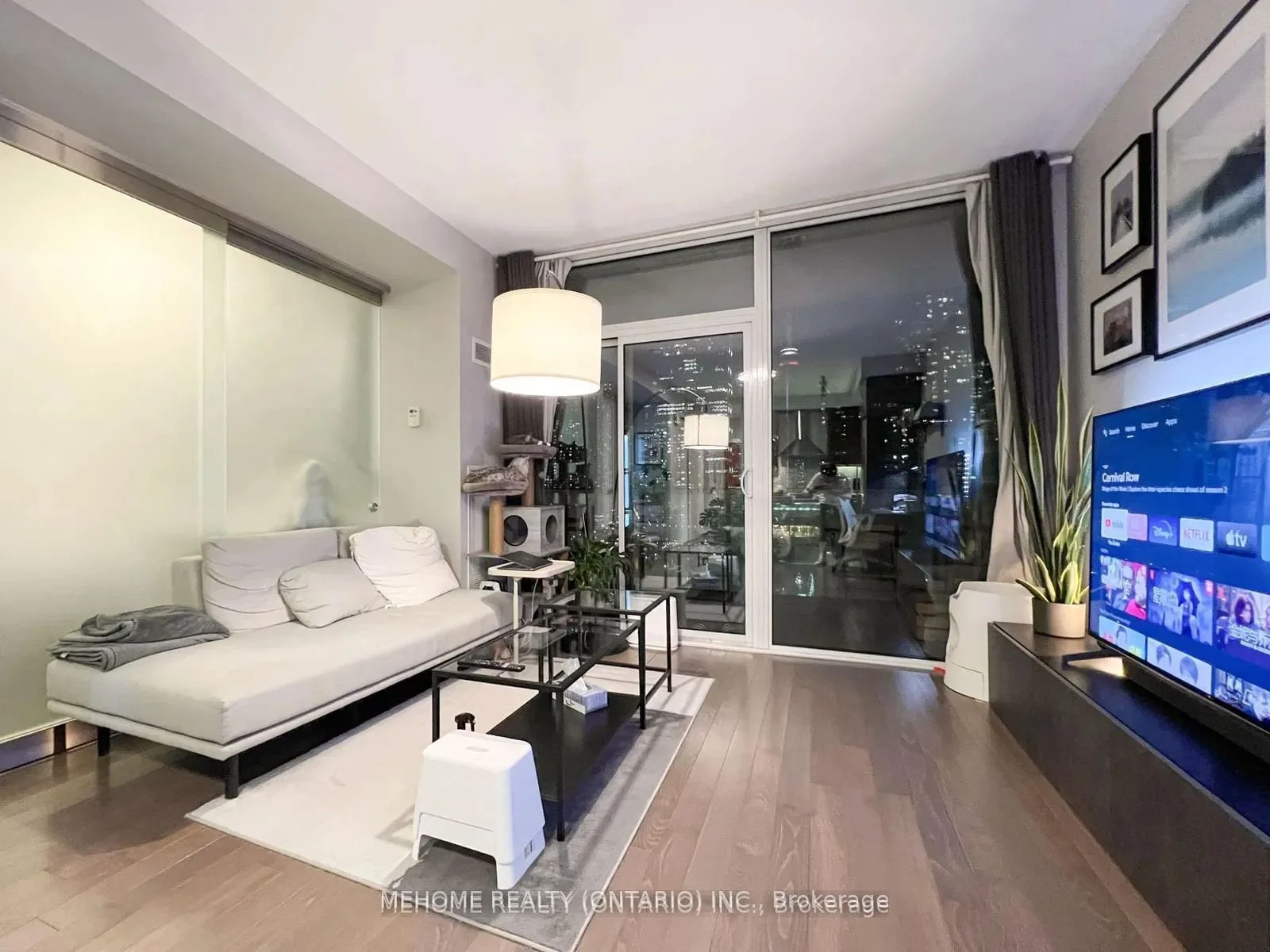 1 Market Street 1613, Toronto C08, On M5e 0a2