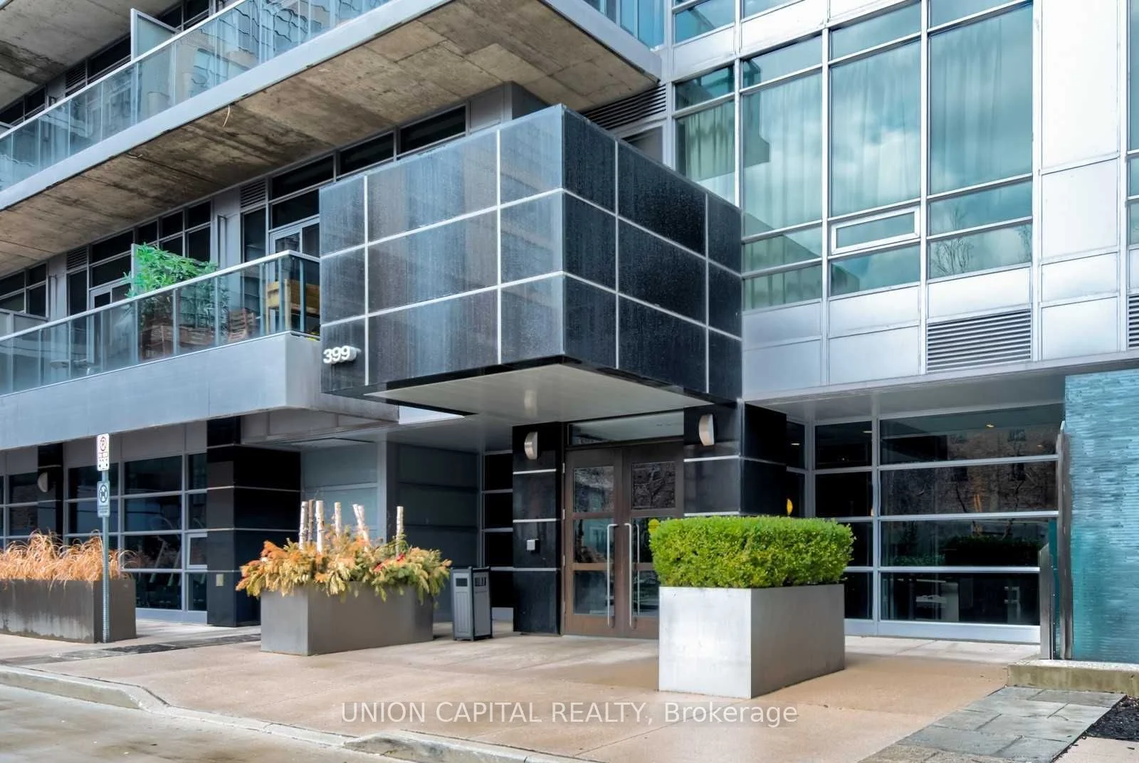 399 Adelaide Street W 601, Toronto C01, ON M5V 1S1