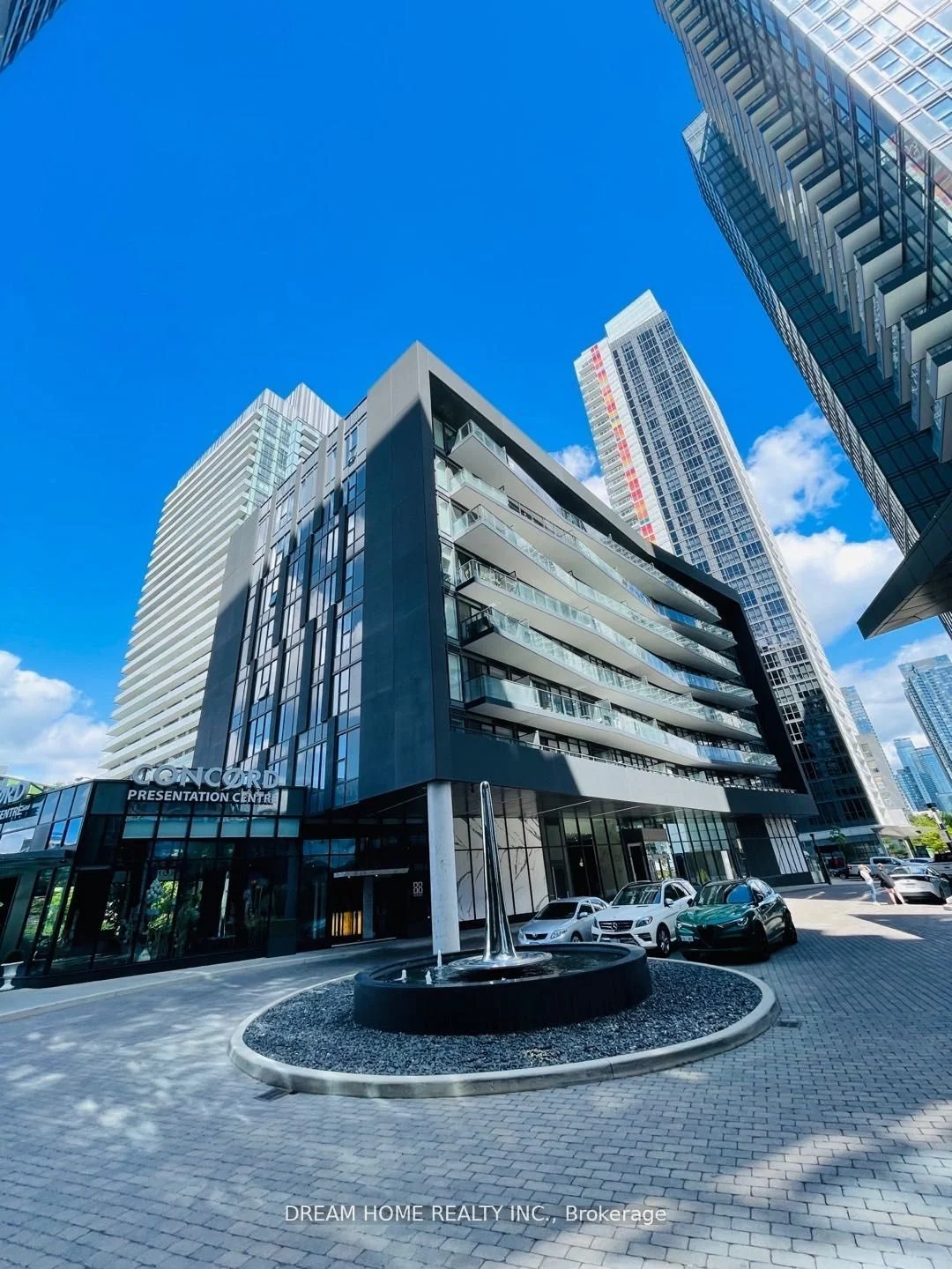 90 Queens Wharf Road 811, Toronto C01, On M5v 0j4