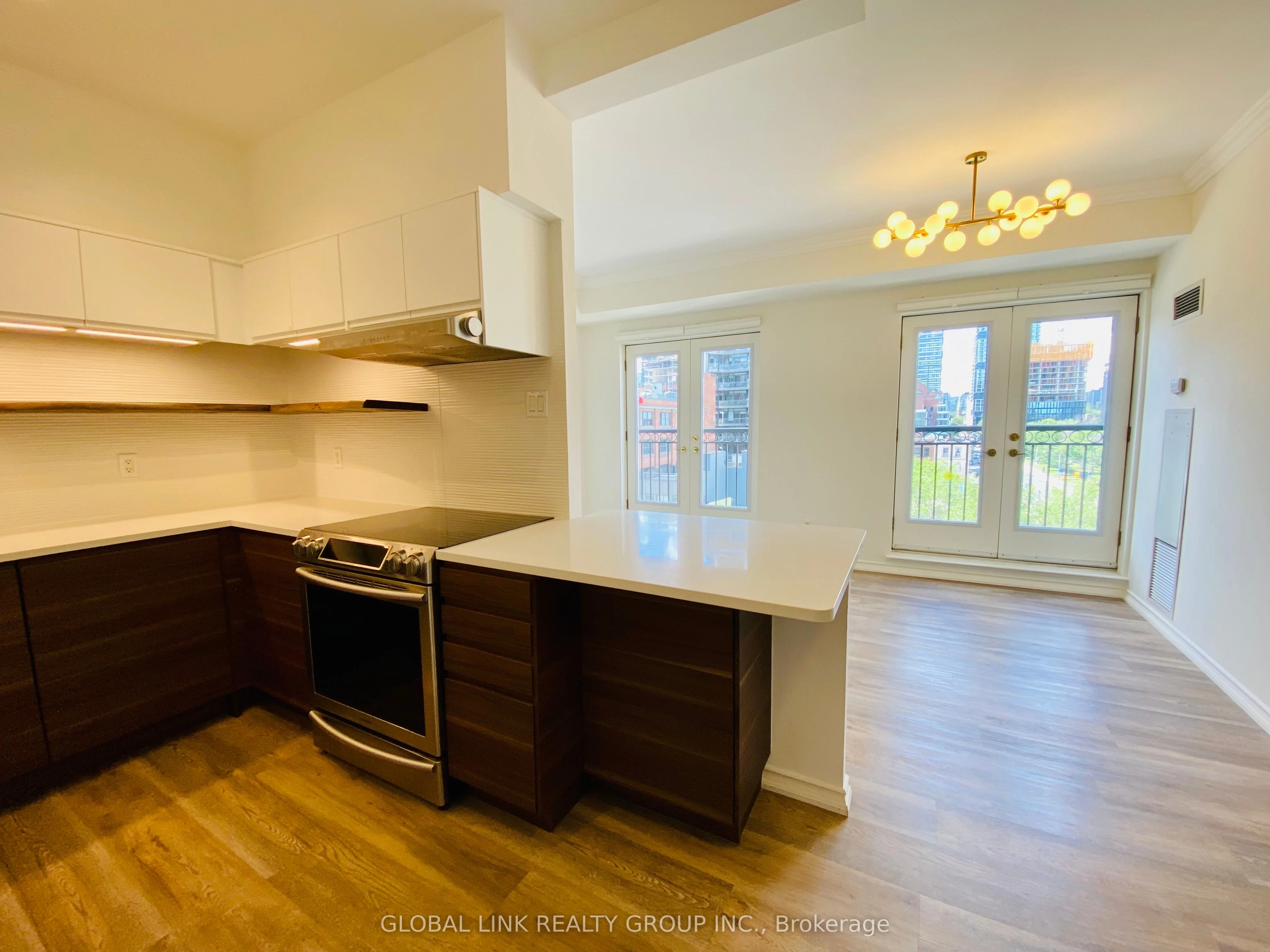 120 Lombard Street 607, Toronto C08, ON M5C 3H5