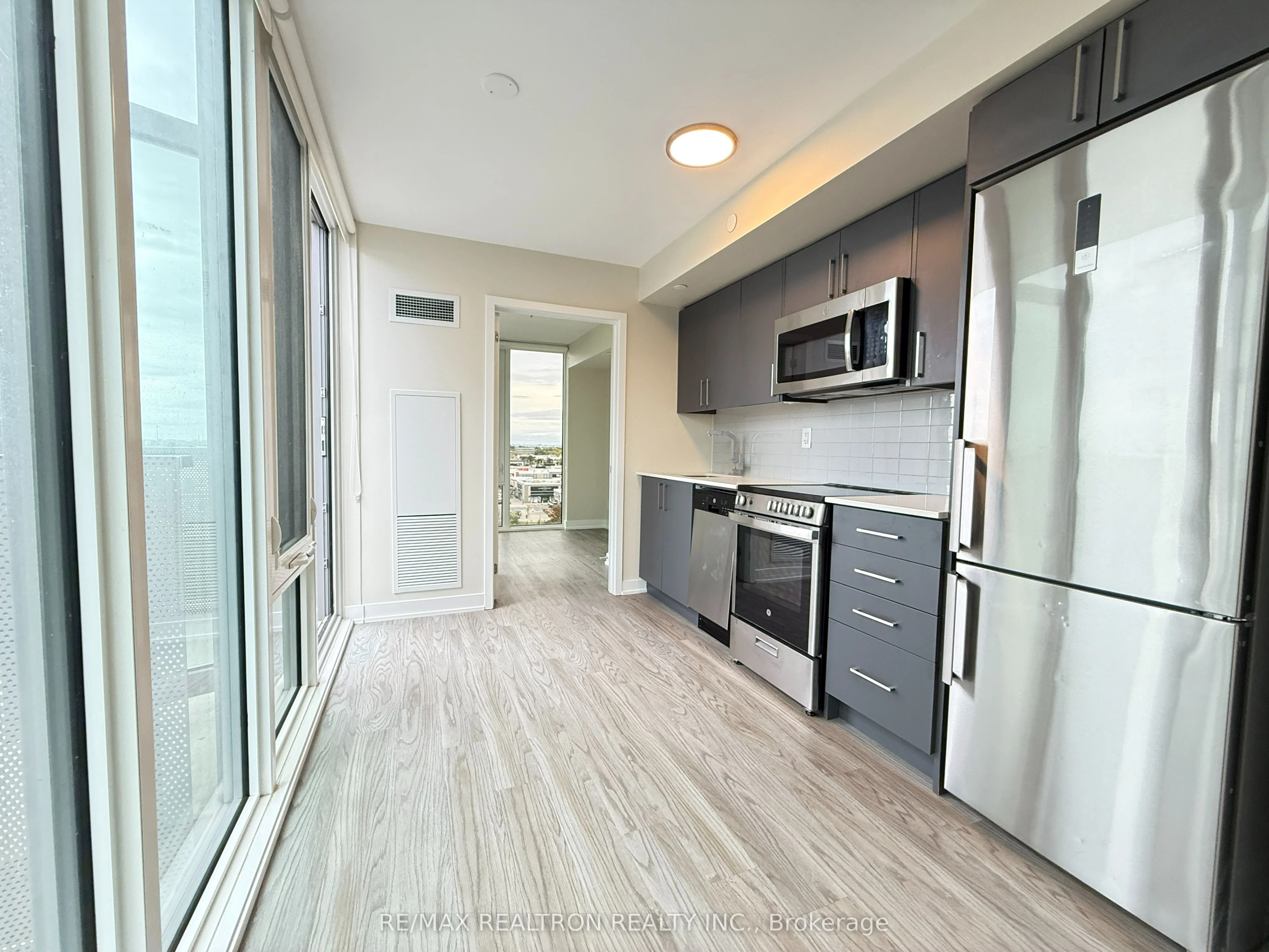 38 MONTE KWINTER Court 1006, Toronto C06, ON M3H 0E2