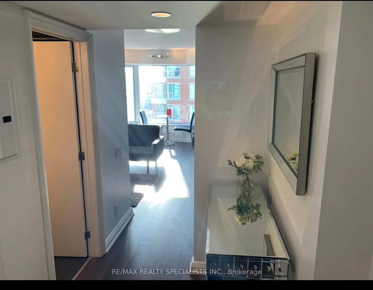 155 Yorkville Avenue 1414, Toronto C02, ON M5R 1C4