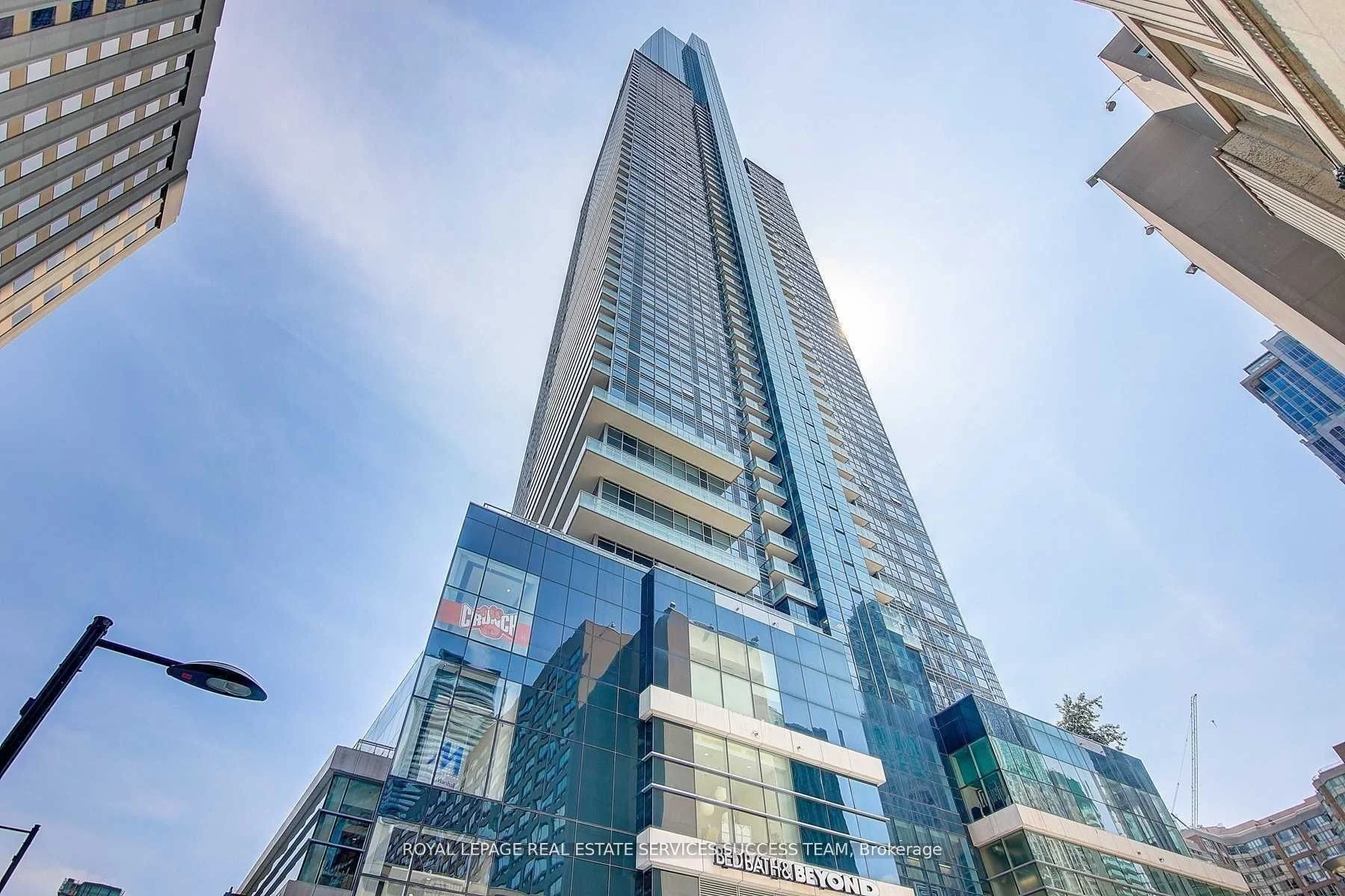 Condo Apartment in Toronto