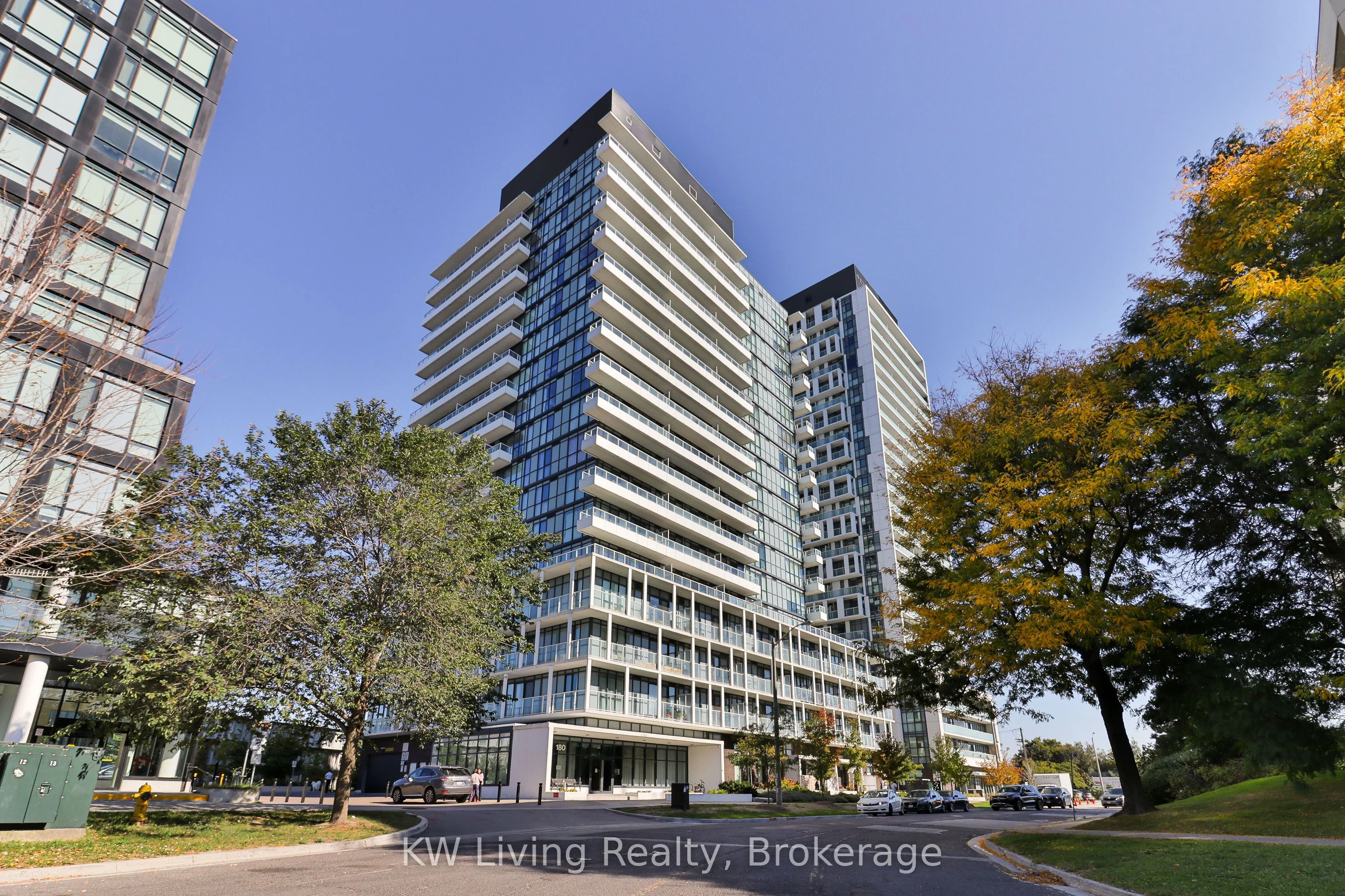 180 Fairview Mall Drive 1210, Toronto C15, ON M2J 0G4