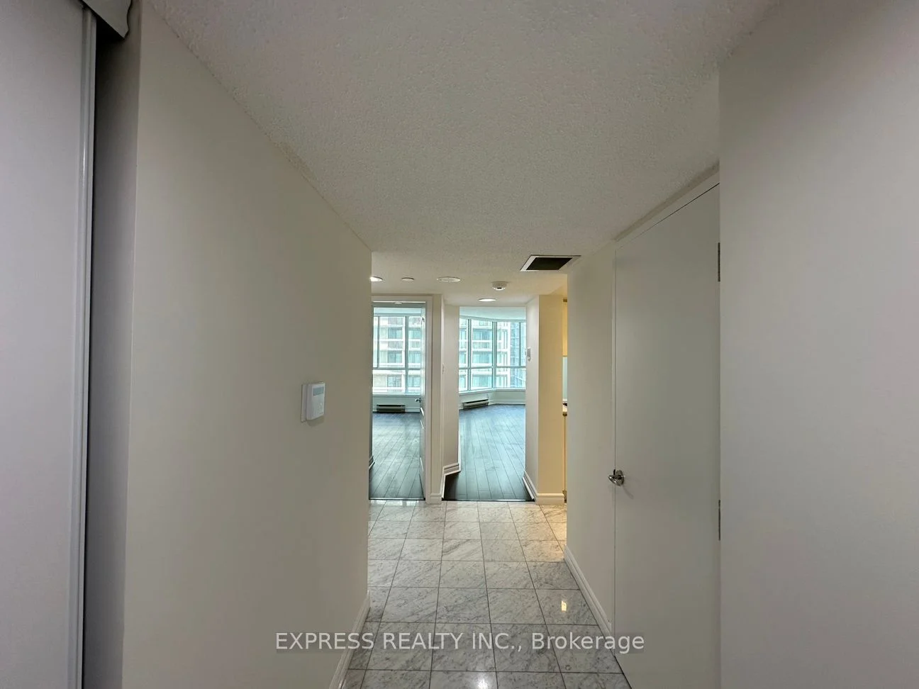 38 Elm Street 1707, Toronto C01, ON M5G 2K5