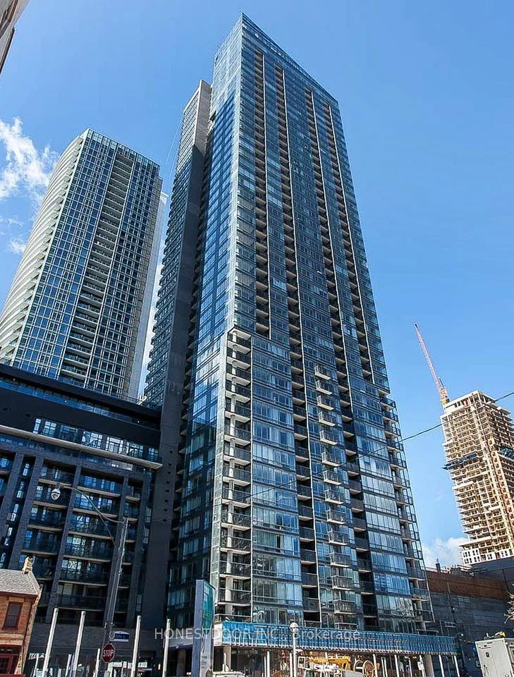295 Adelaide Street W 3304, Toronto C01, On M5v 0l4