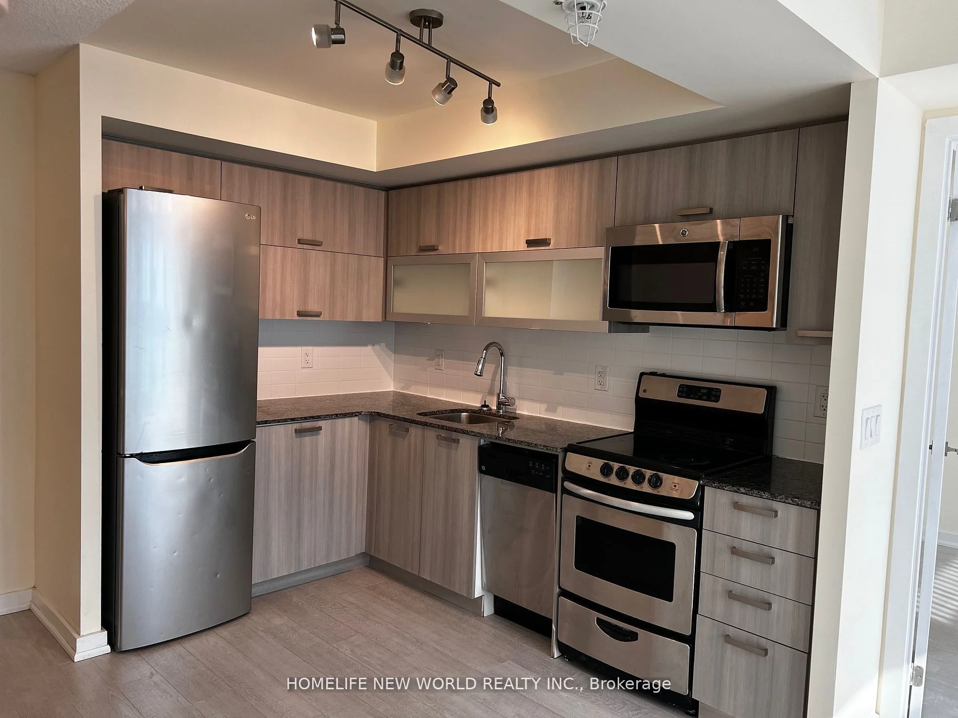 36 Lisgar Street 1807w, Toronto C01, On M6j 0c7
