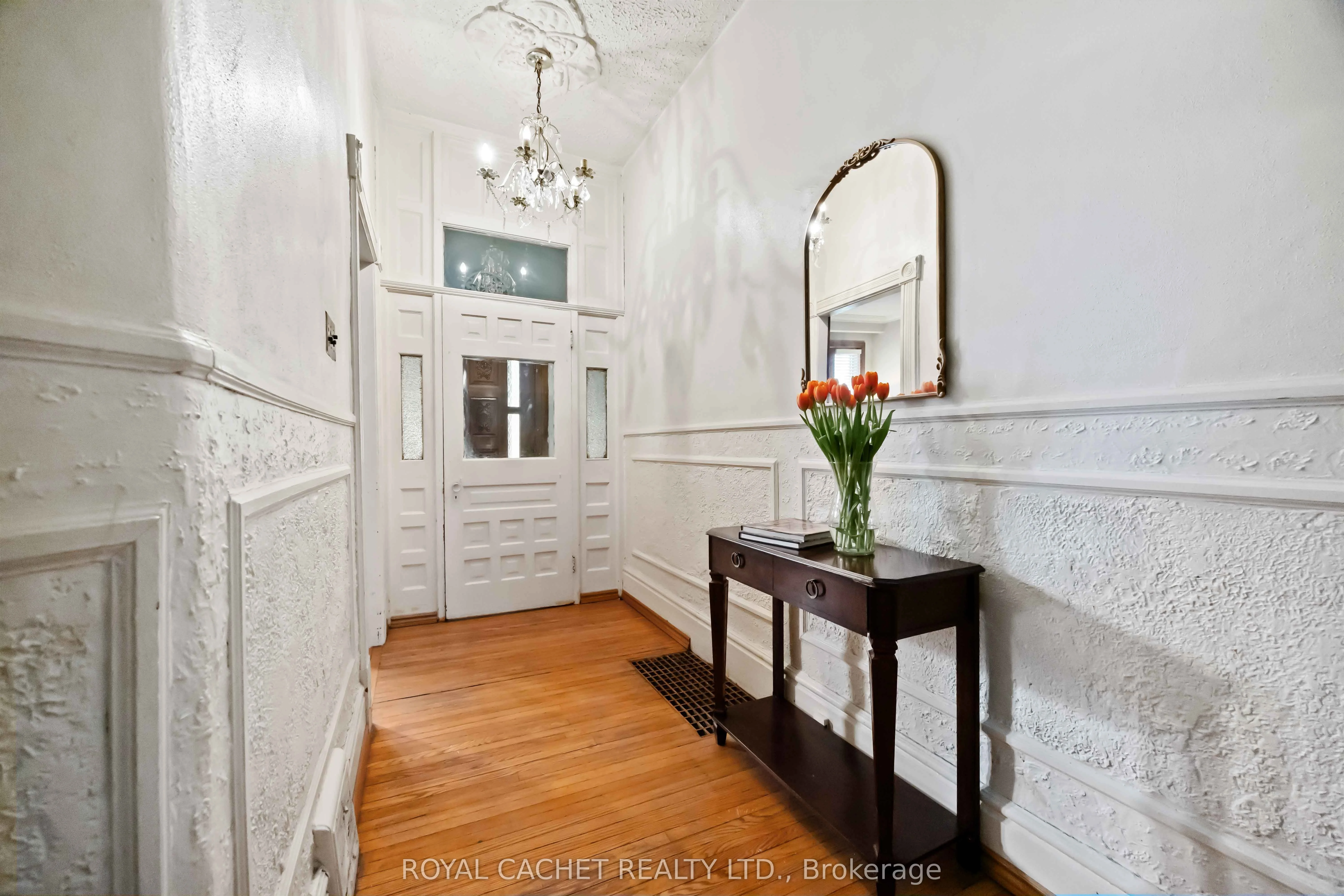 Duplex in Toronto