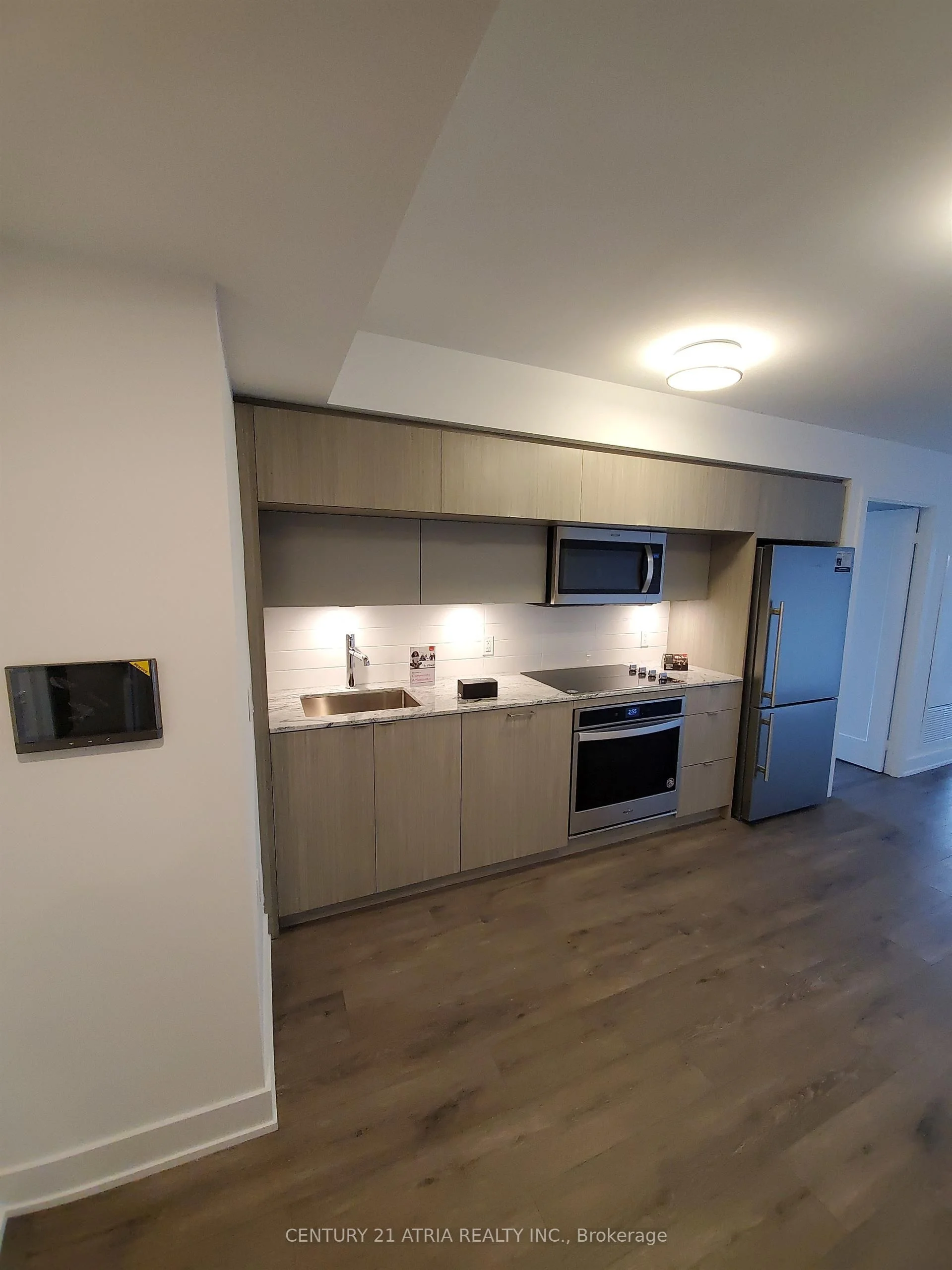 585 Bloor Street E 617, Toronto C08, ON M4W 0B3