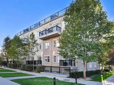 Condo Townhouse in Toronto