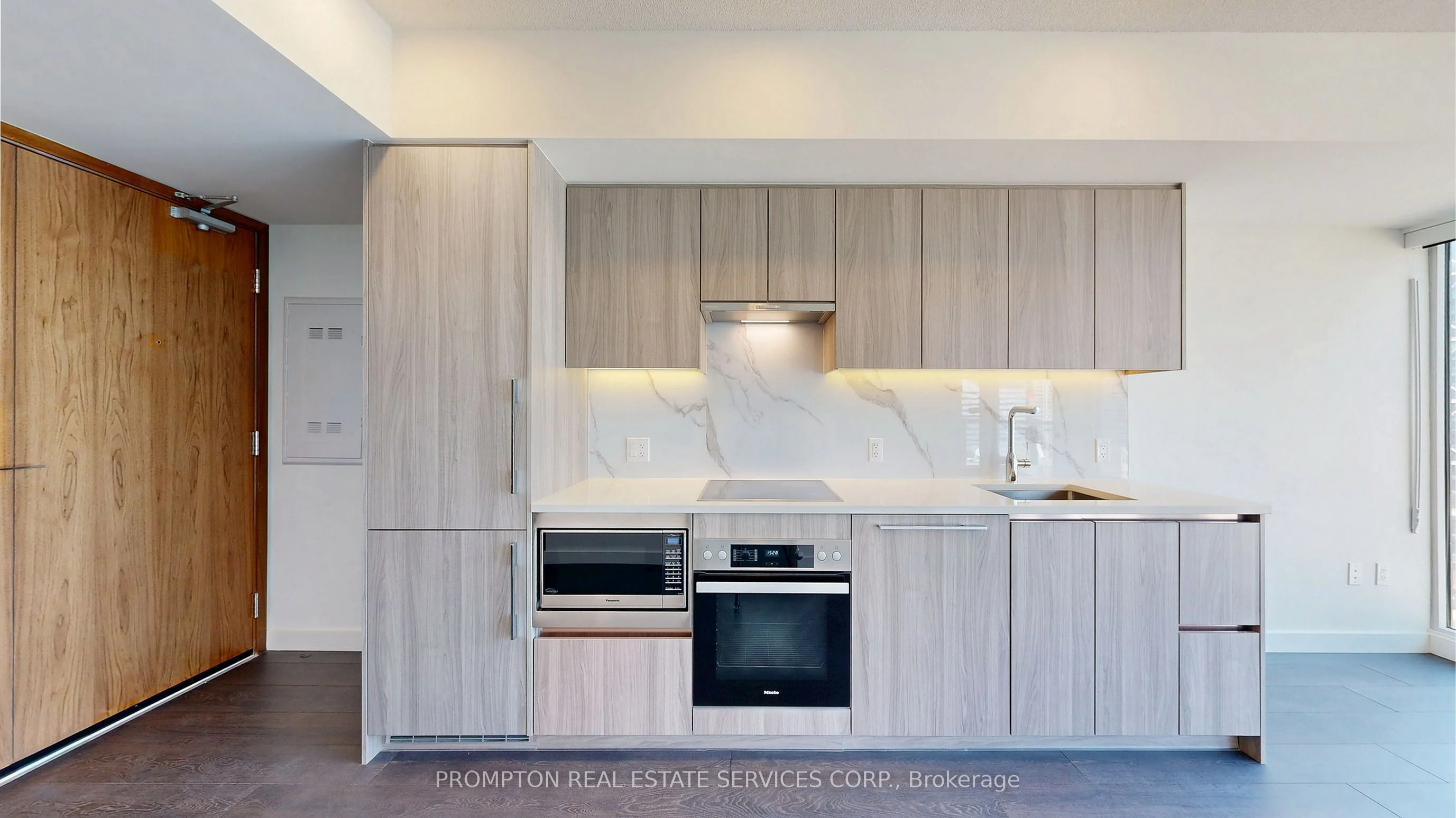 3 Concord Cityplace Way 4015, Toronto C01, ON M5V 0X4