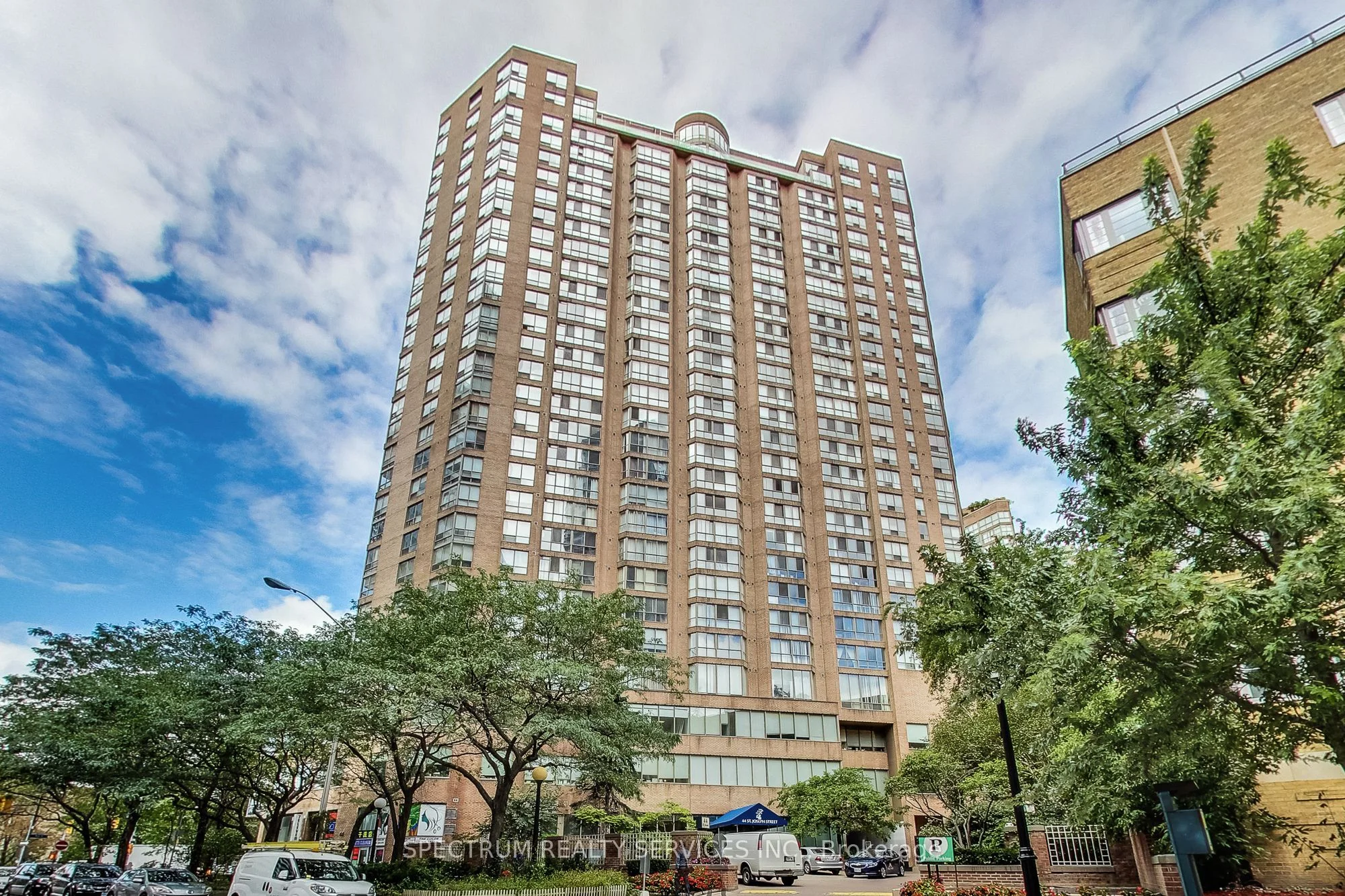 44 St Joseph Street 1605, Toronto C01, ON M4Y 2W4