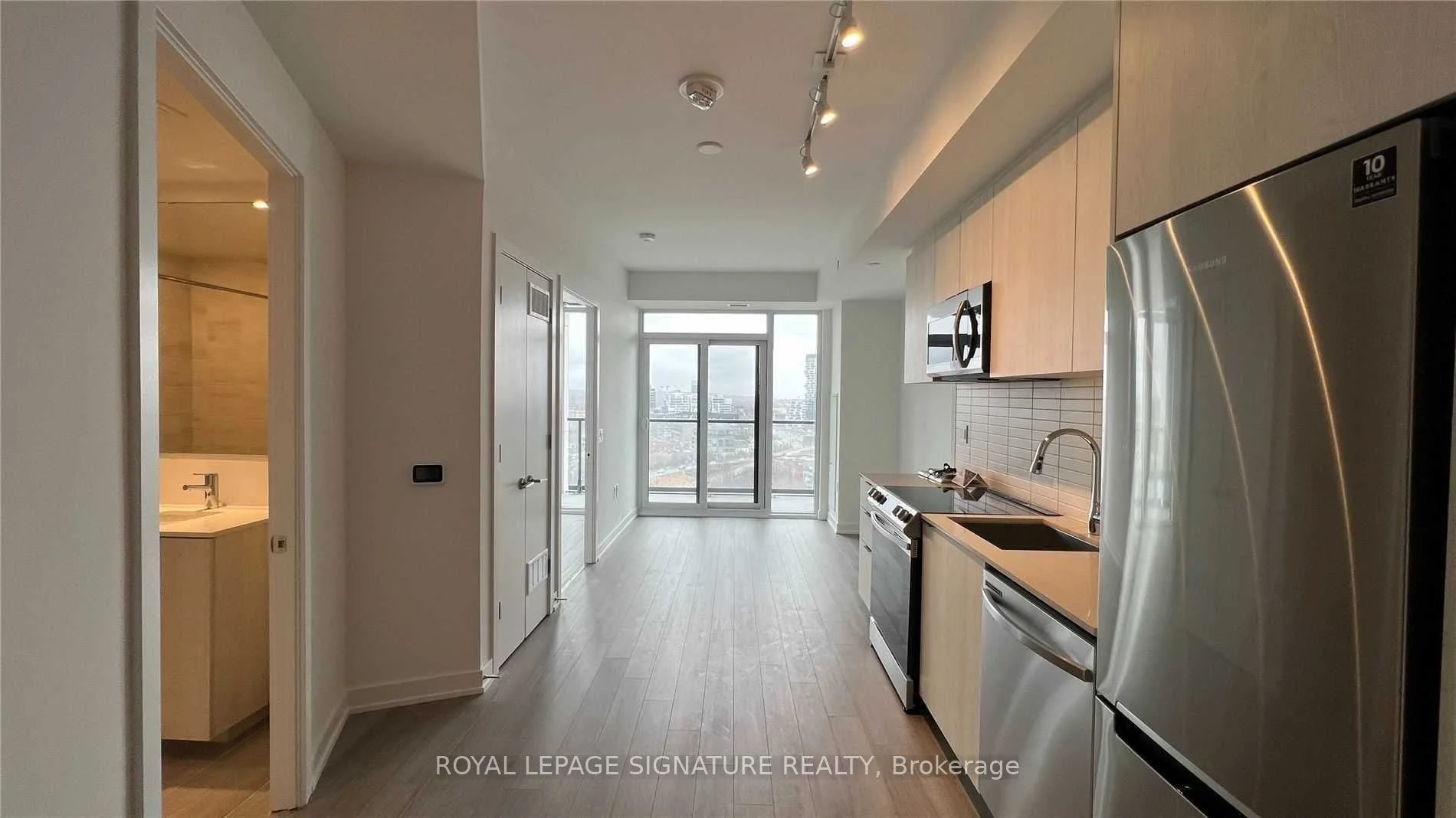 50 Power Street 1406, Toronto C08, ON M5A 0V3