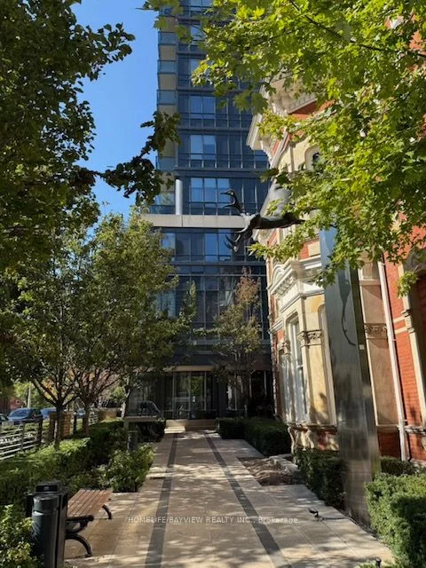 28 LINDEN Street 605, Toronto C08, ON M4Y 0A4