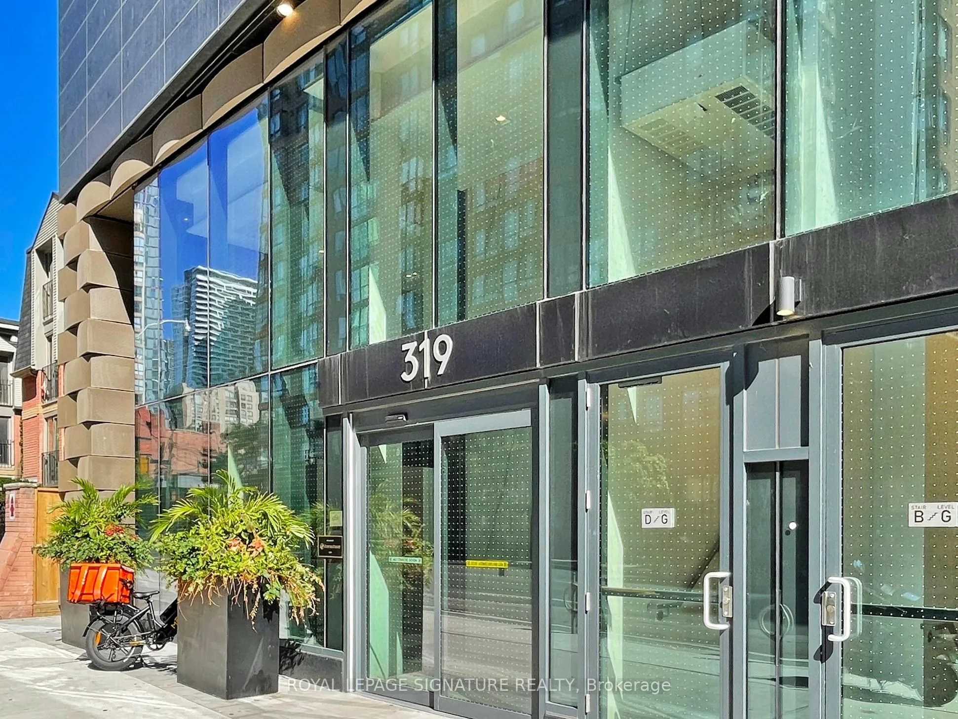 319 Jarvis Street 1006, Toronto C08, ON M5B 0C8