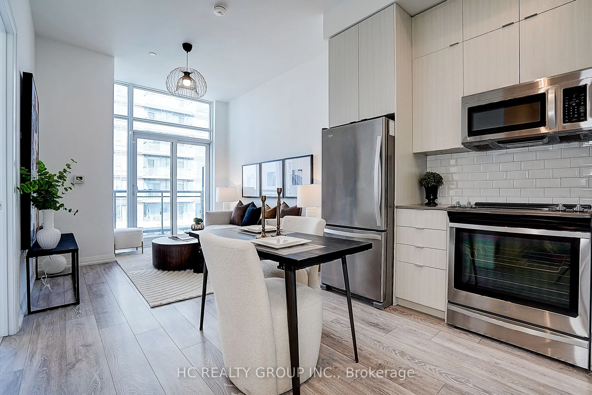 Condo Apartment in Toronto