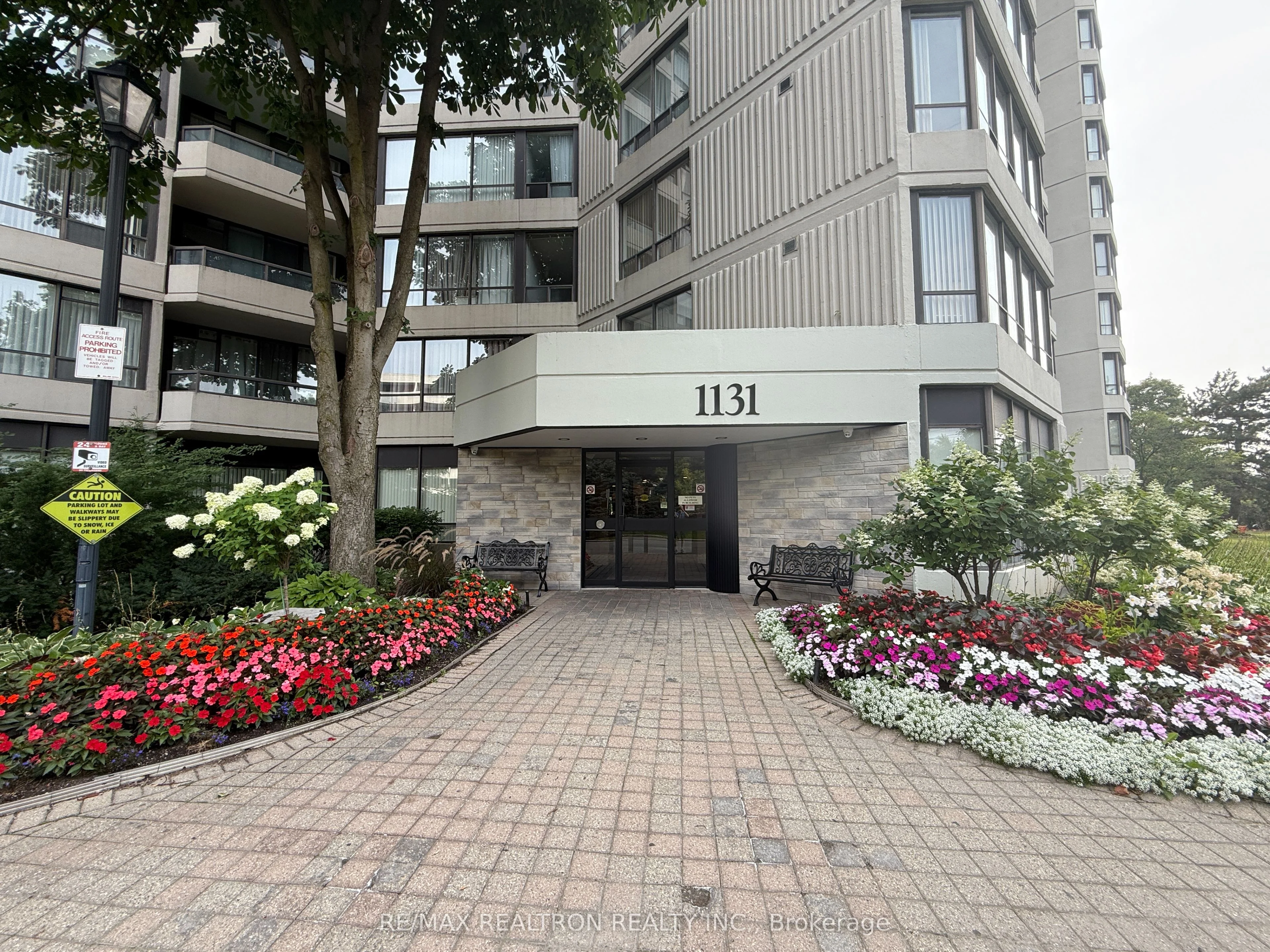 1131 Steeles Avenue W PH104, Toronto C07, ON M2R 3W8
