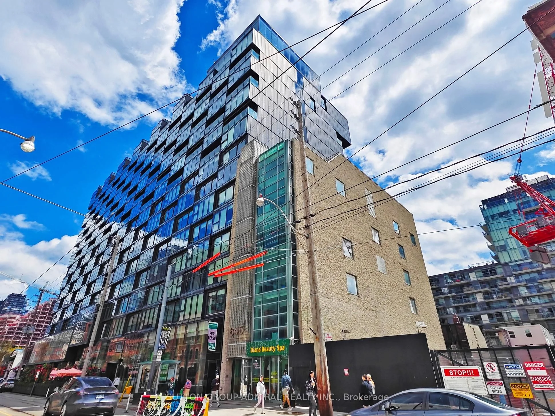 Condo Apartment in Toronto