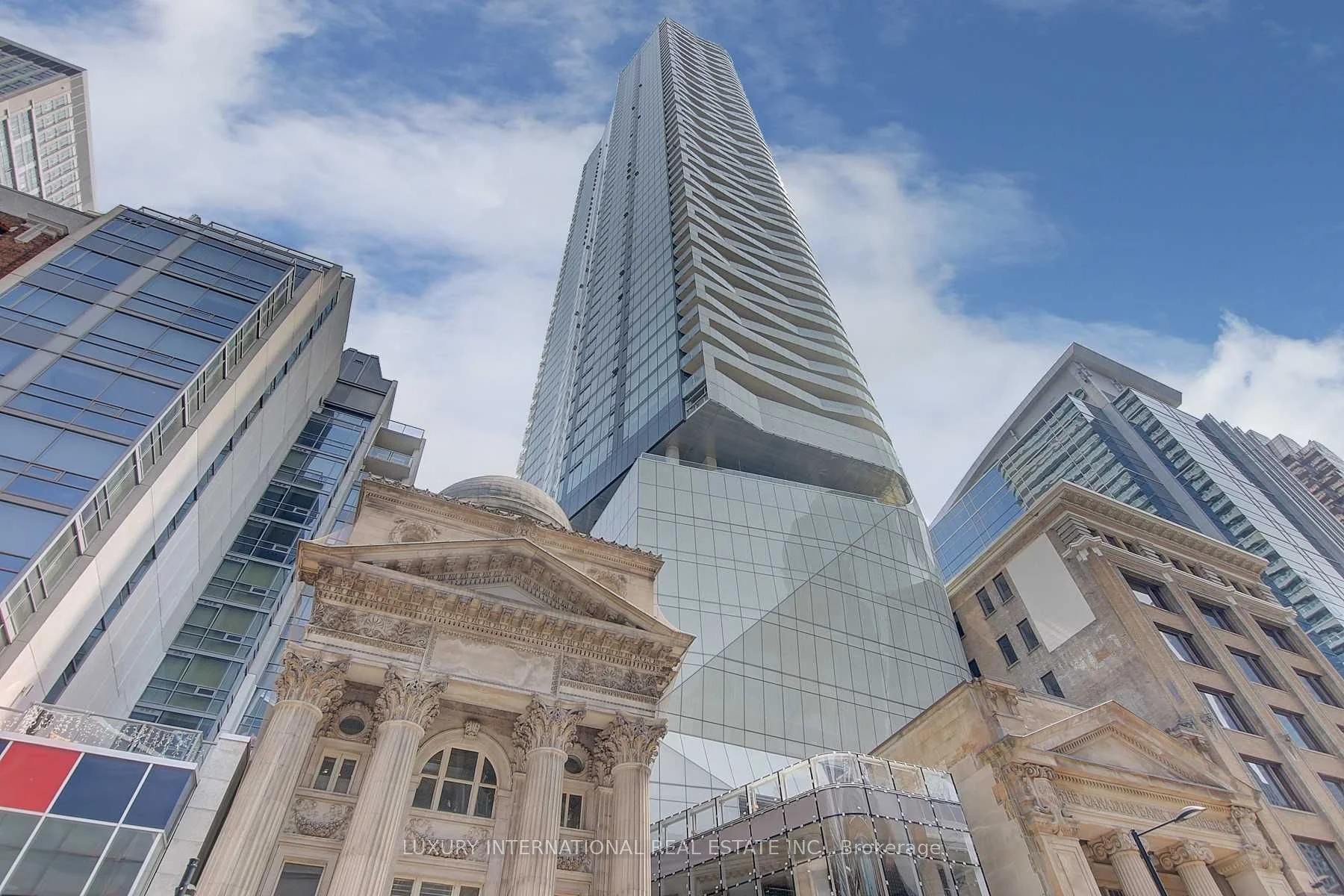 197 Yonge Street 5612, Toronto C08, ON M5B 1M4