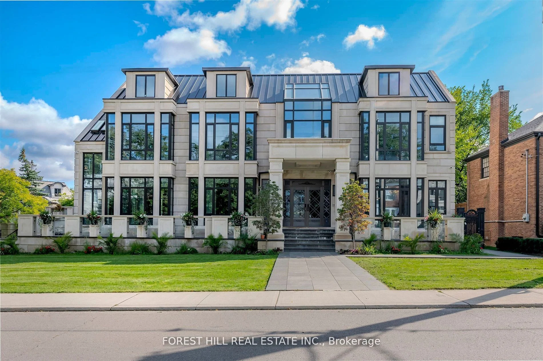505 Russell Hill Road, Toronto C03, On M5p 2t1