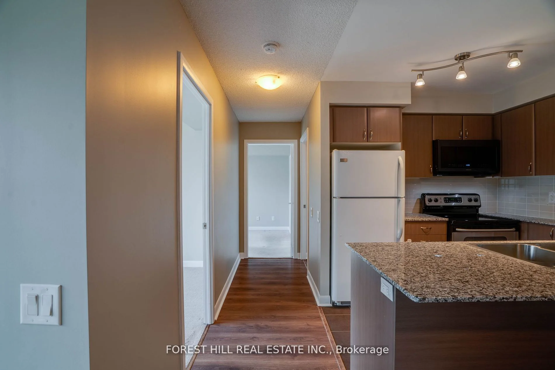 525 Wilson Avenue 655, Toronto C06, On M3h 0a7