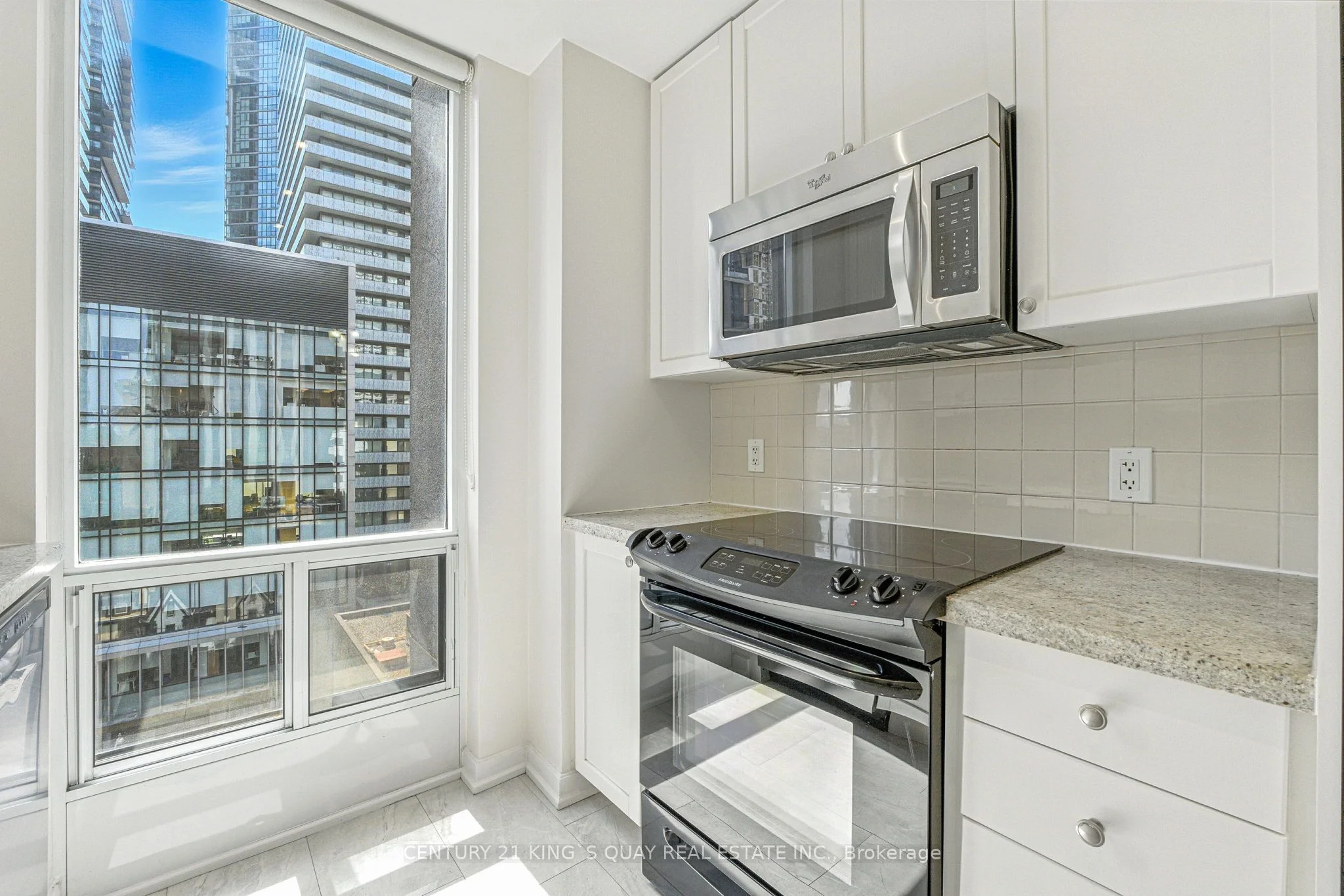 85 Bloor Street E 810, Toronto C08, ON M4W 1B4
