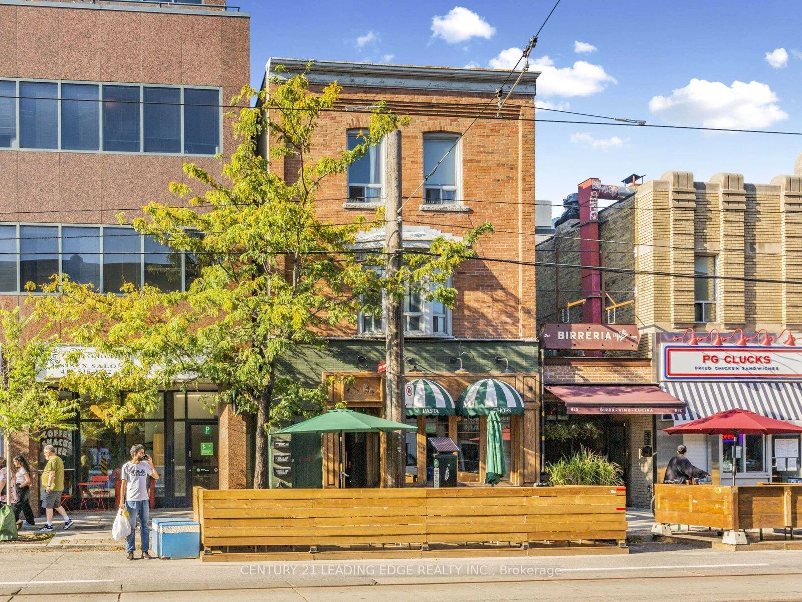 614 COLLEGE Street 1, Toronto C01, ON M6G 1B4