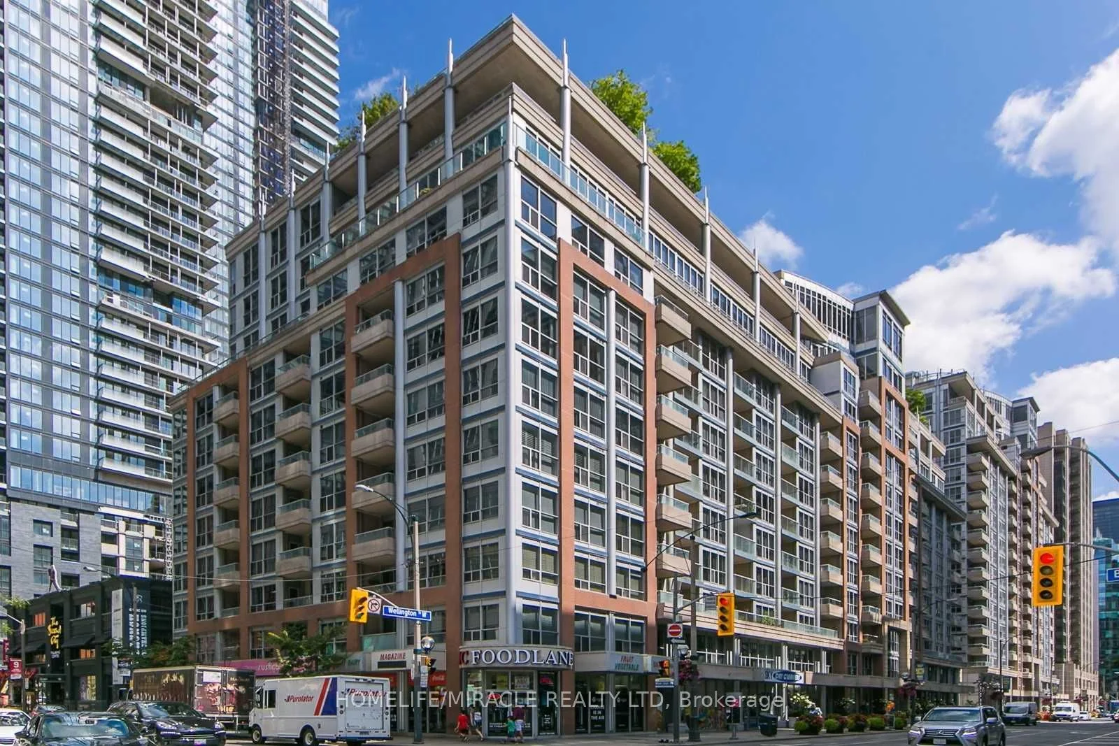 Condo Apartment in Toronto
