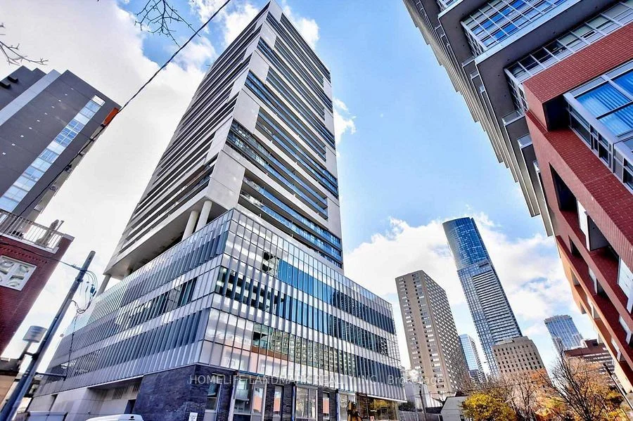 89 Mcgill Street 3210, Toronto C08, ON M5B 0B1