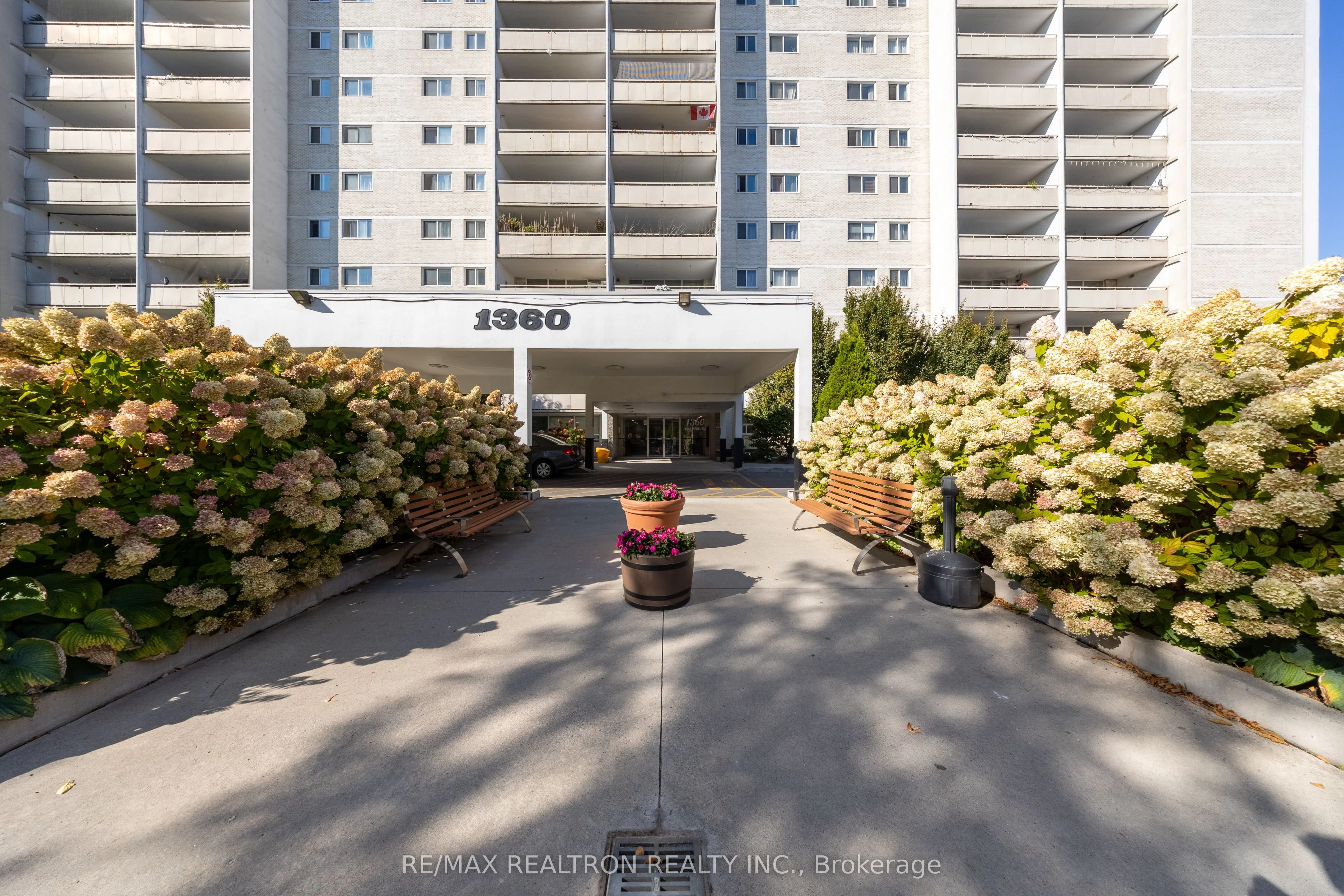 1360 York Mills Road 209, Toronto C13, ON M3A 2A2