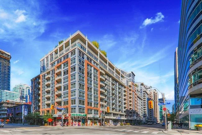 270 Wellington Street W 618, Toronto C01, ON M5V 3P5