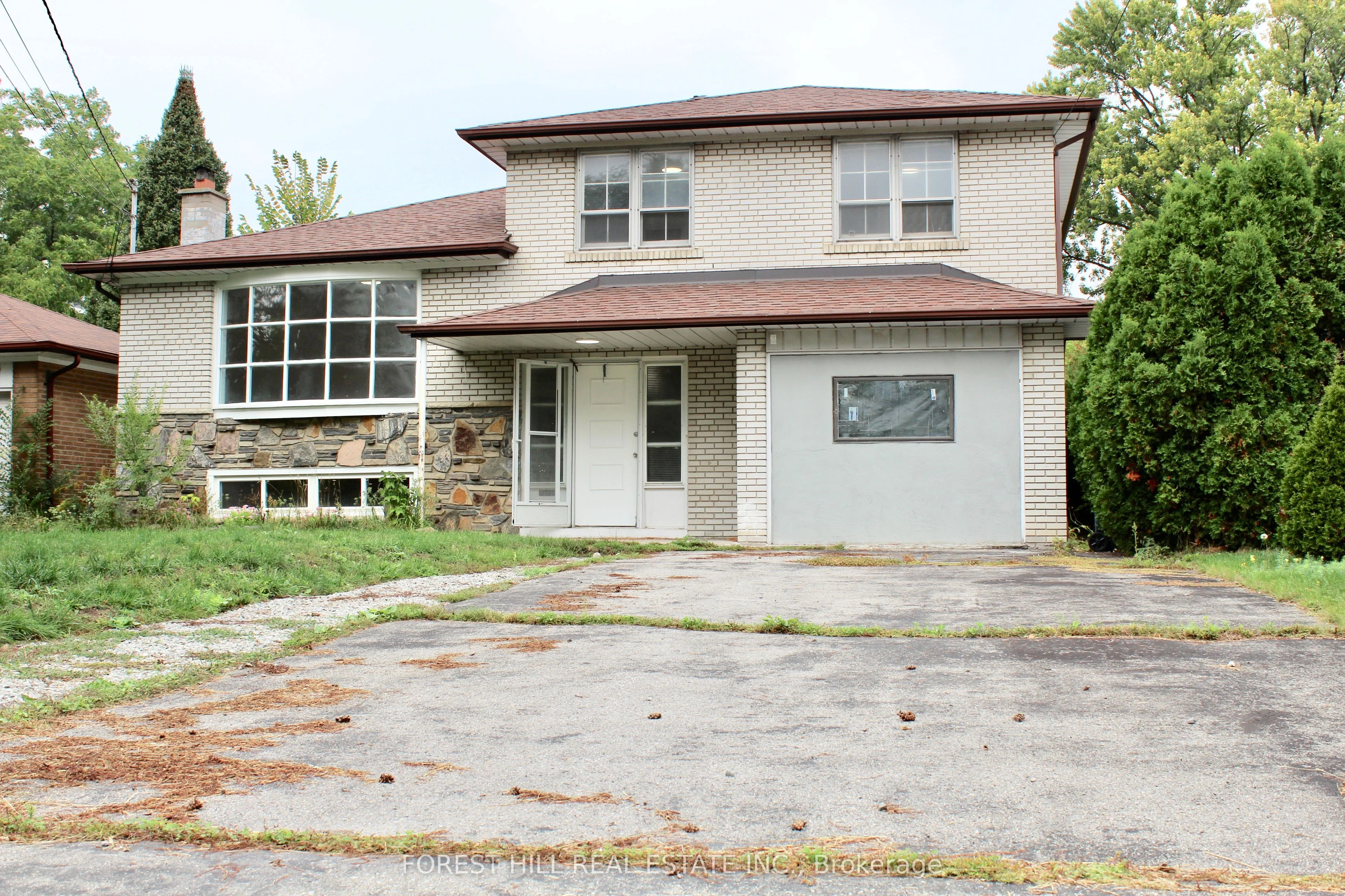 8 Doverwood Court First Floor, Toronto C14, ON M2M 2G7