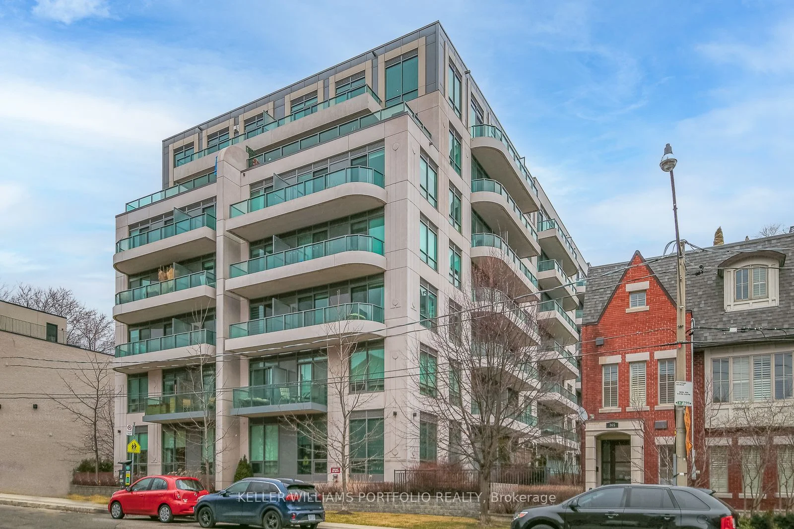 377 Madison Avenue 523, Toronto C02, ON M4V 2W7
