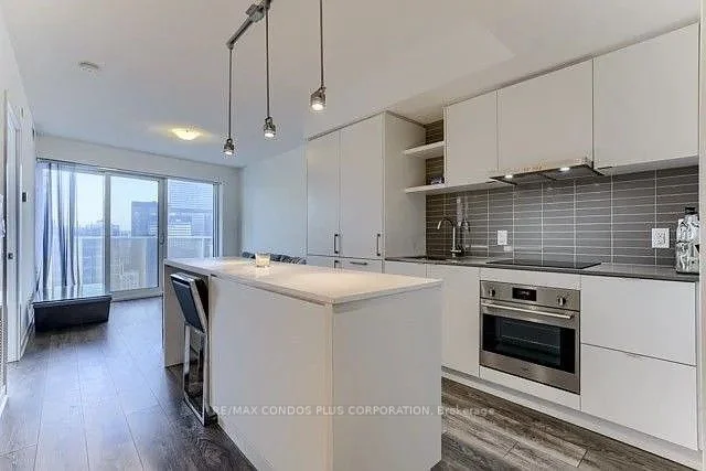 100 Harbour Street 4403, Toronto C01, On M5j 1b7
