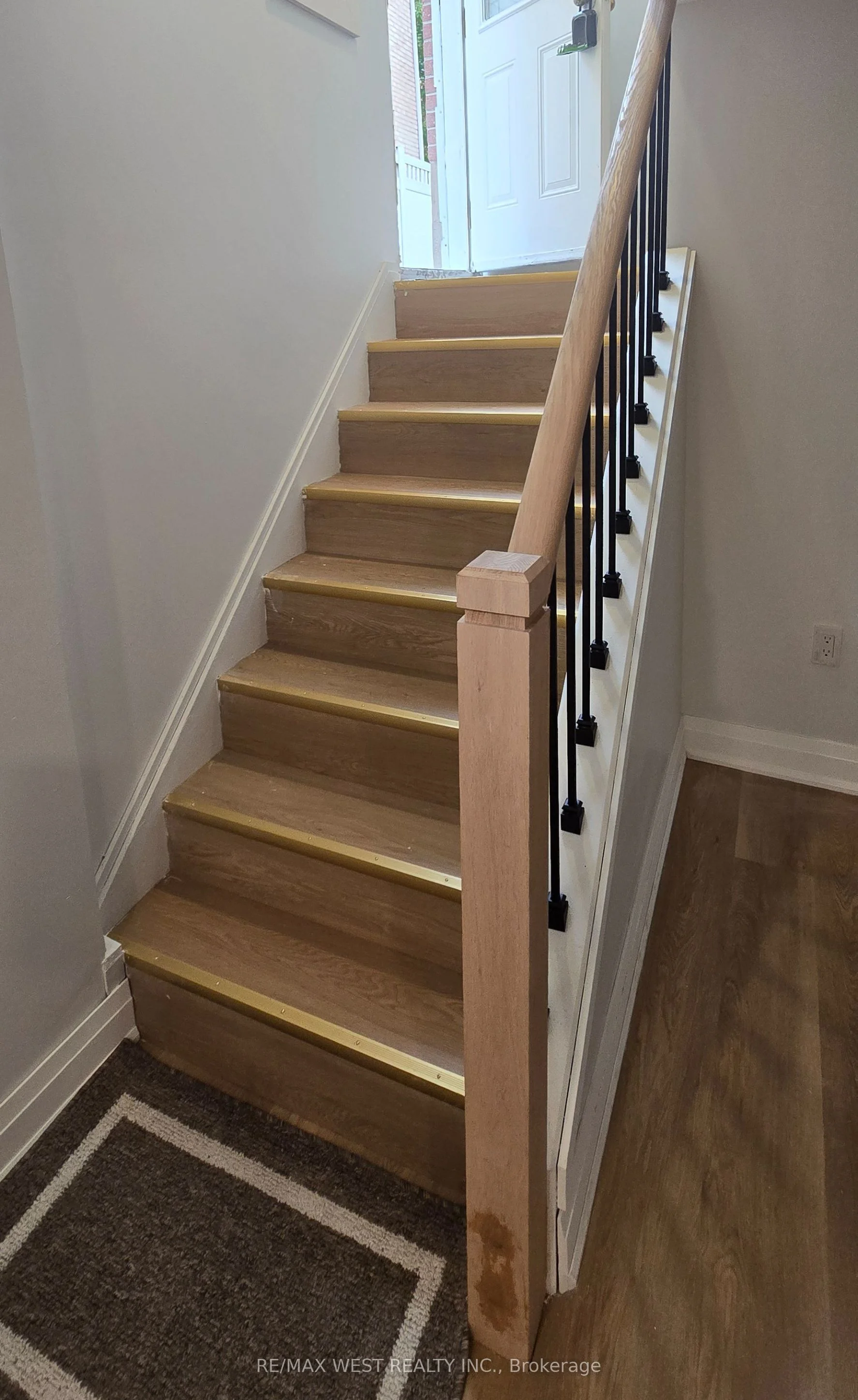 82 Madawaska Avenue Basement, Toronto C14, ON M2M 2R3