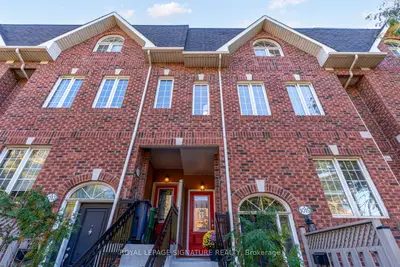 Condo Townhouse in Toronto