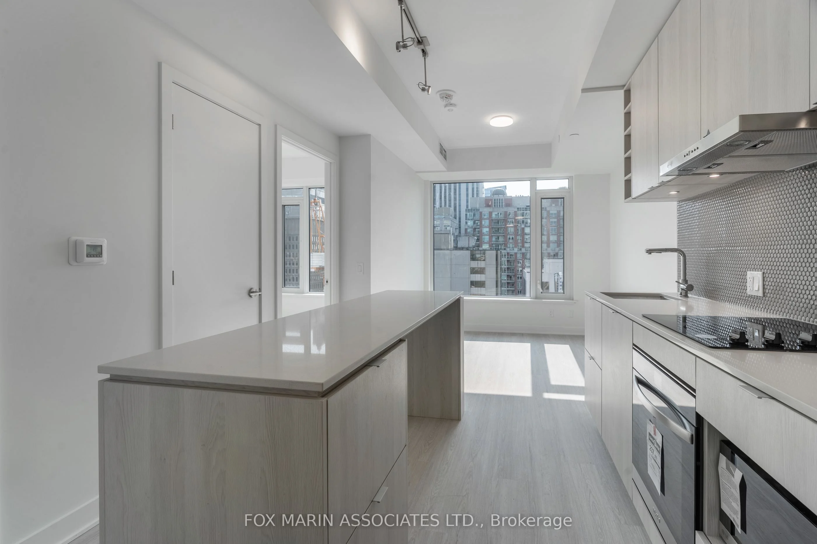 11 Yorkville Avenue 514, Toronto C02, ON M4W 1L2