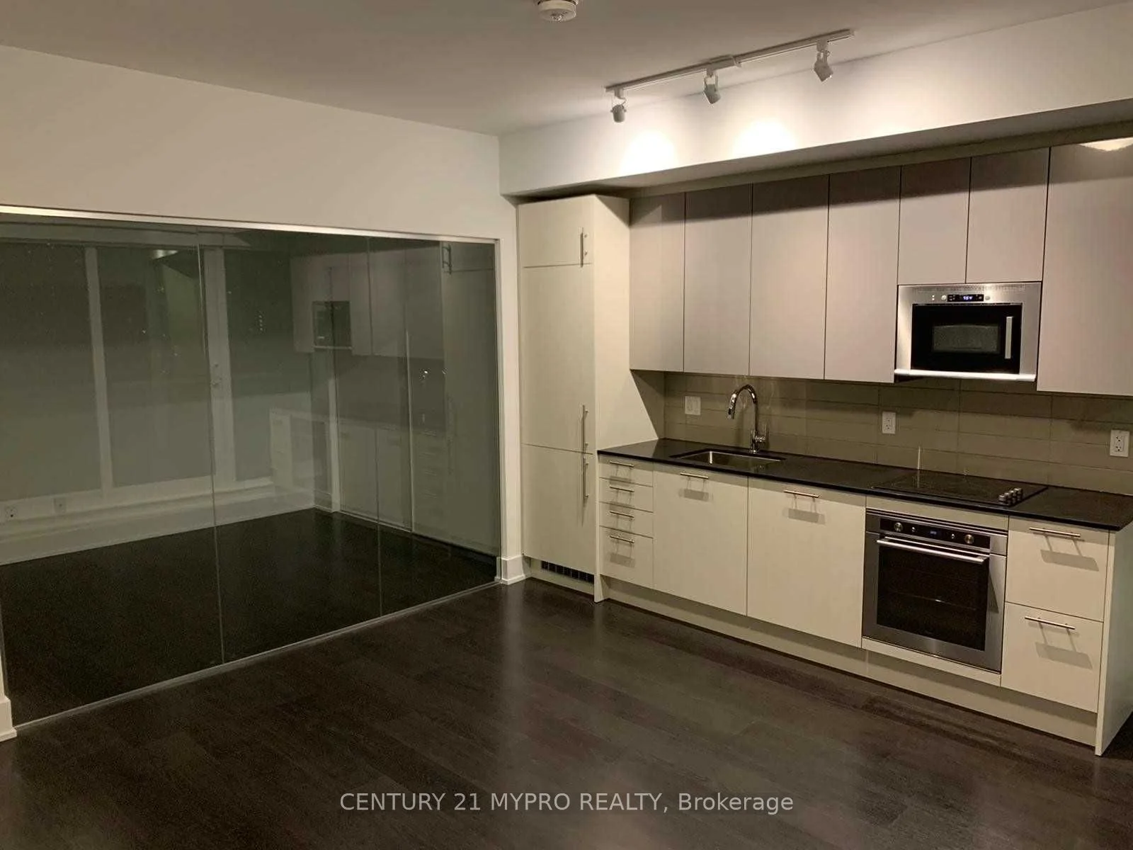 403 Church Street 3007, Toronto C08, ON M4Y 0C9