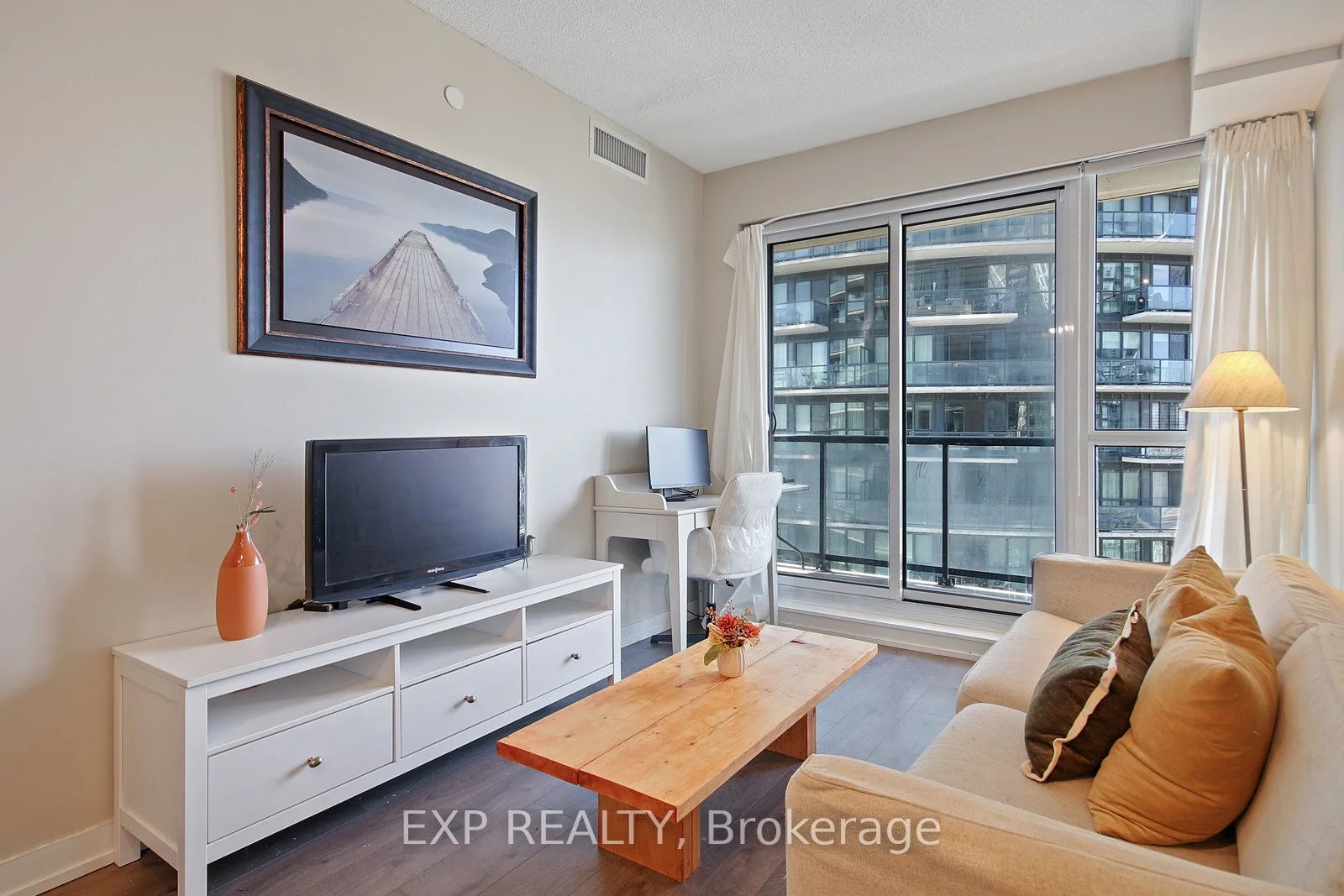 49 East Liberty Street 1508, Toronto C01, ON M6K 0B2
