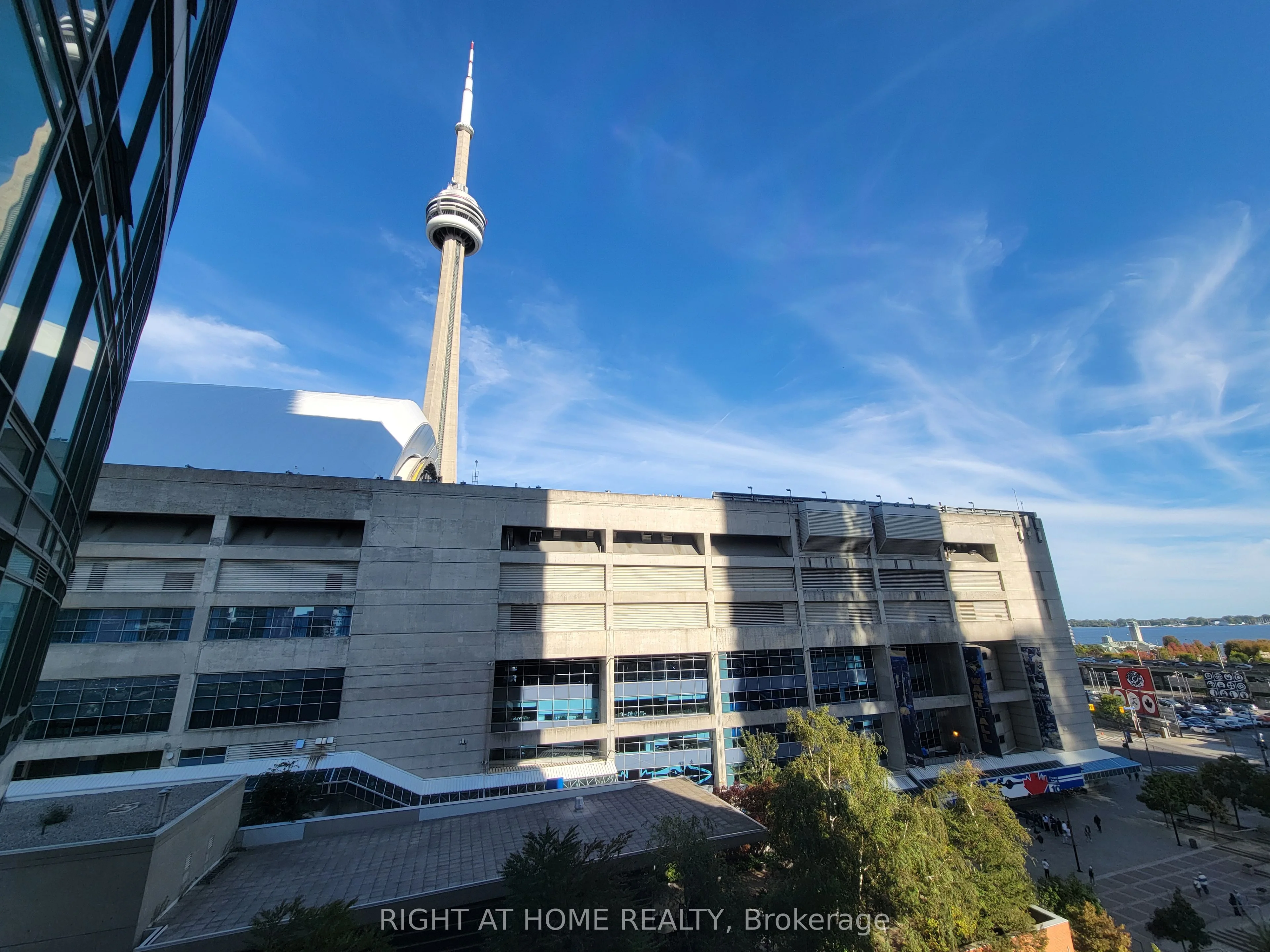 81 Navy Wharf Court 916, Toronto C01, ON M5V 3S2