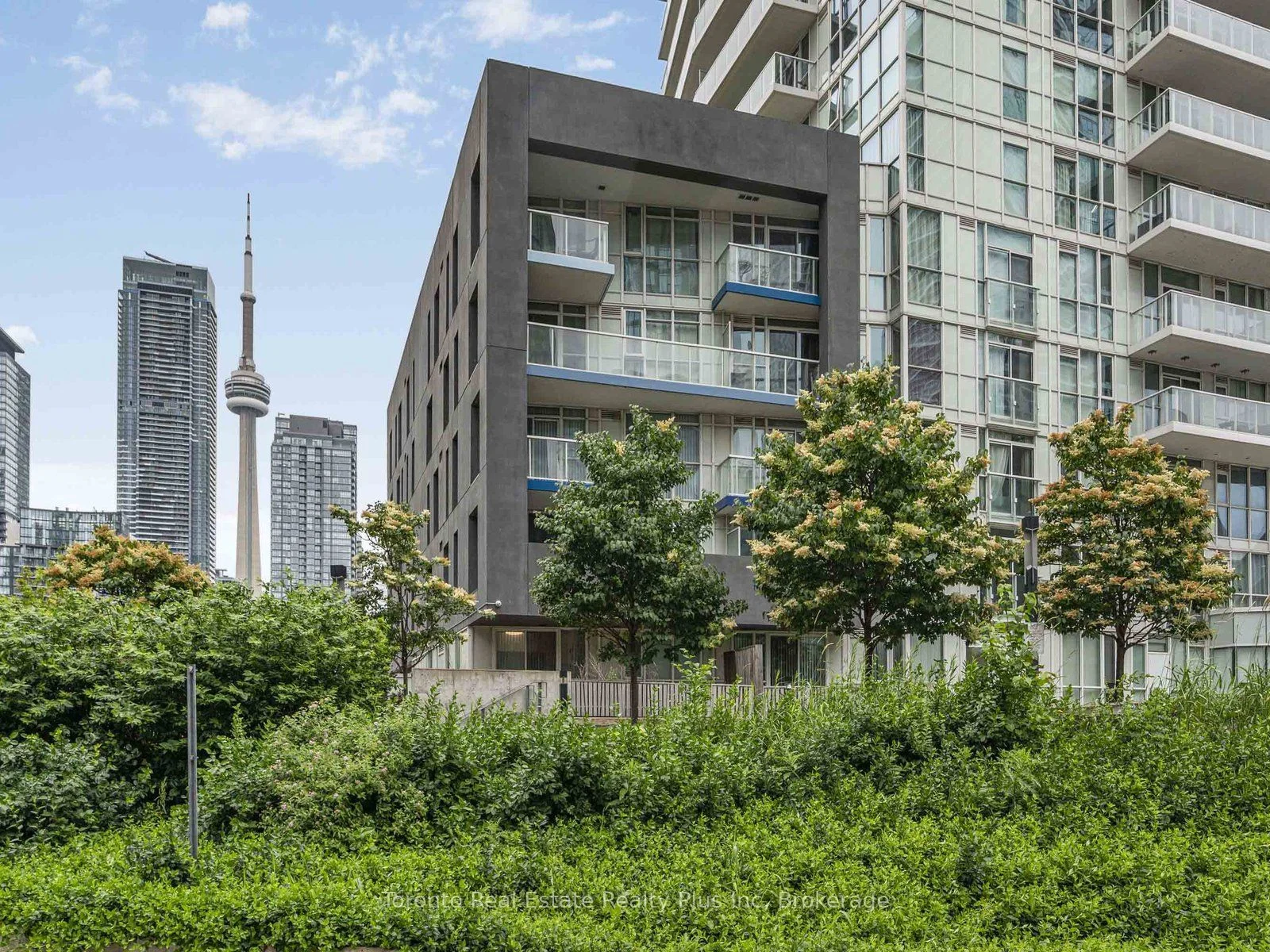 75 Queens Wharf Road 116, Toronto C01, ON M5V 0J8