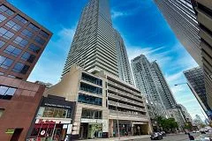 2221 Yonge Street 3906, Toronto C10, ON M4S 0B8
