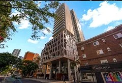 81 Wellesley Street E 203, Toronto C08, ON M4Y 0C5