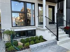 674 Manning Avenue Main Floor, Toronto C02, ON M6G 2W4